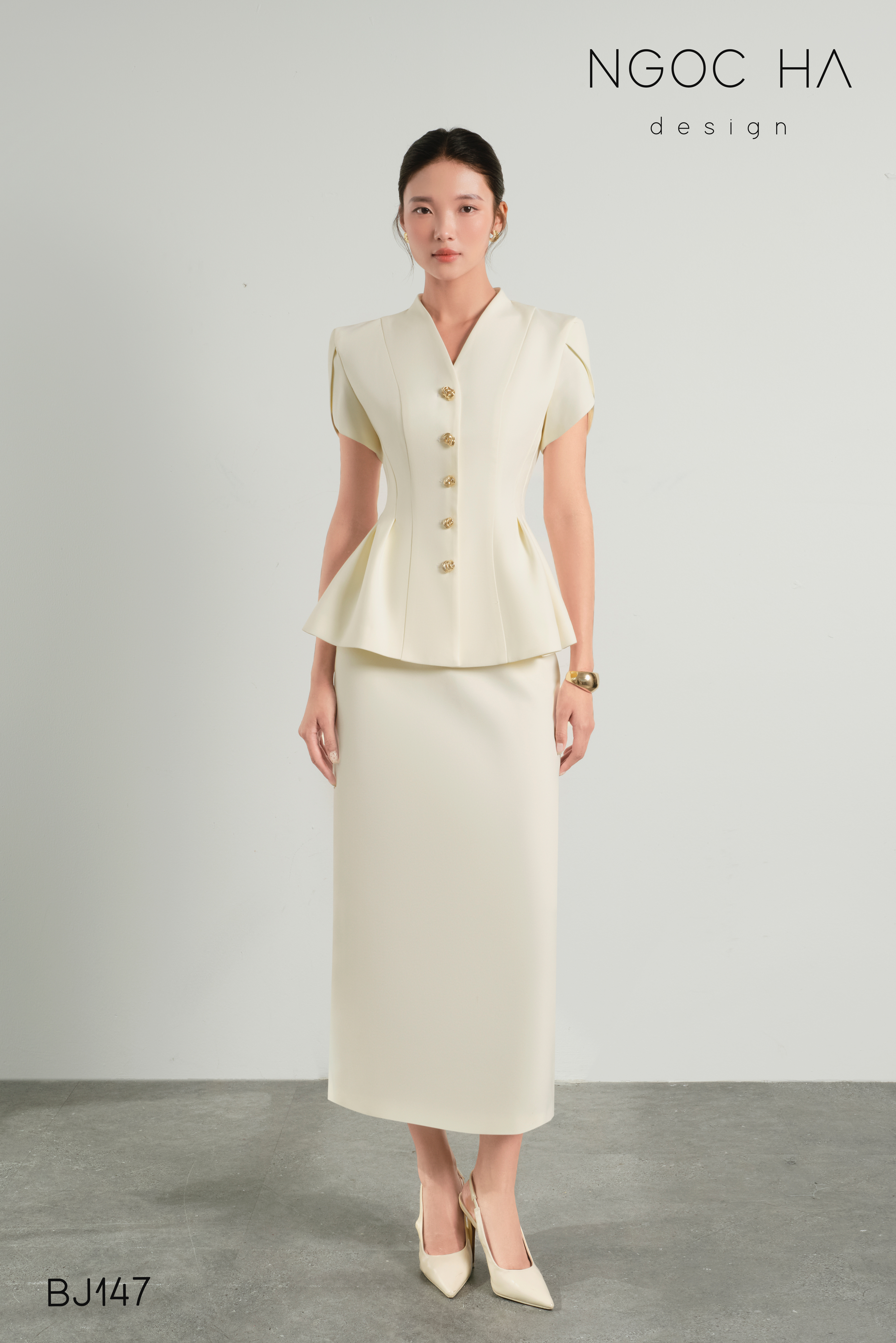 Karen Set_ Bộ Áo Xếp Ly Mix Chân Váy Bút Chì Màu Kem BJ147