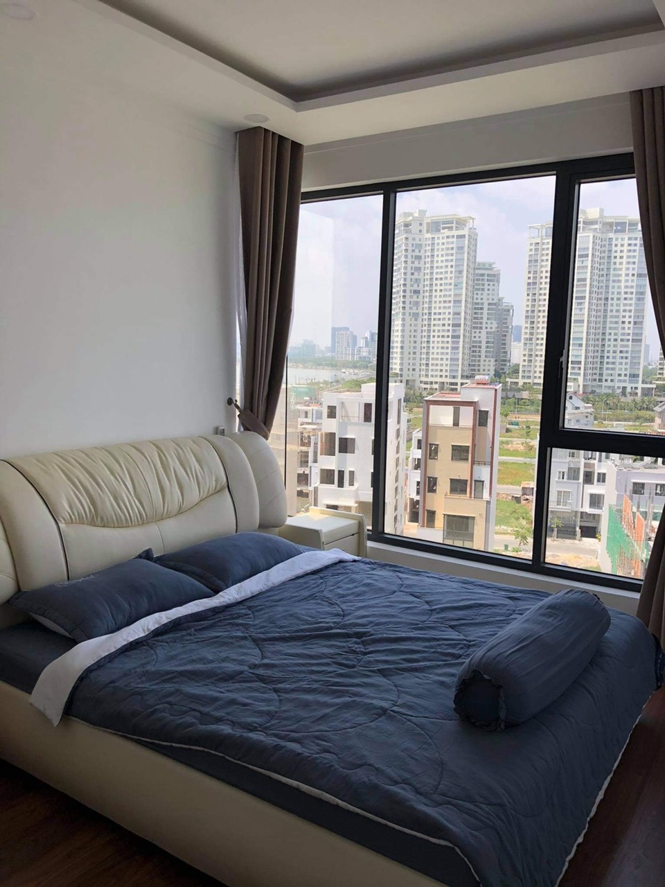 Căn hộ One Verandah tầng trung, view thành phố nhộn nhịp._thumbnail_5