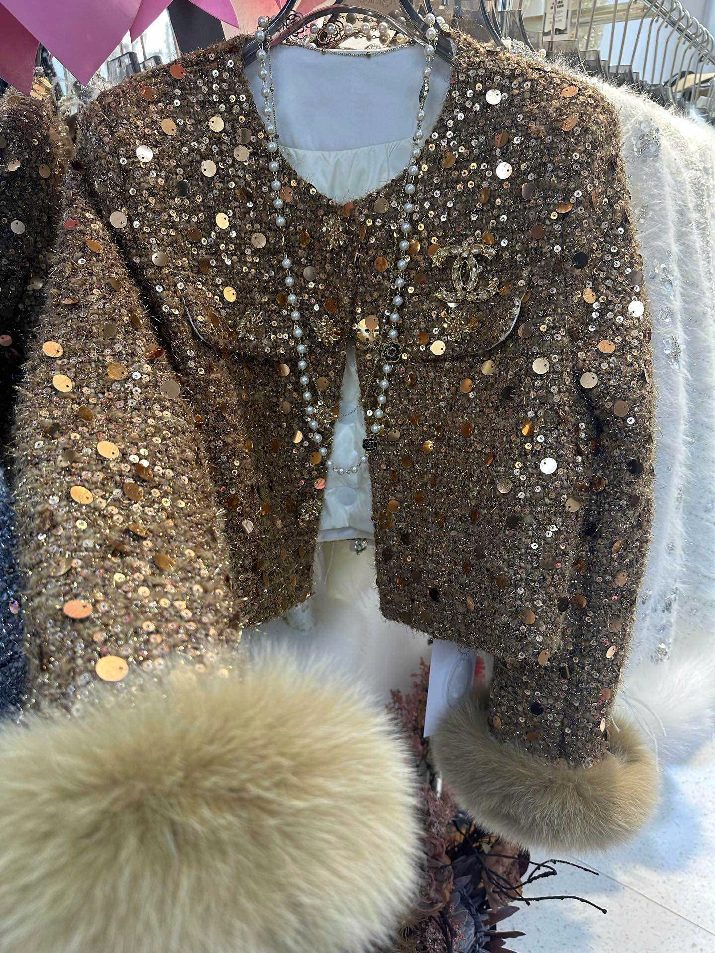 Áo dạ kim sa Nâu tay lông - V47