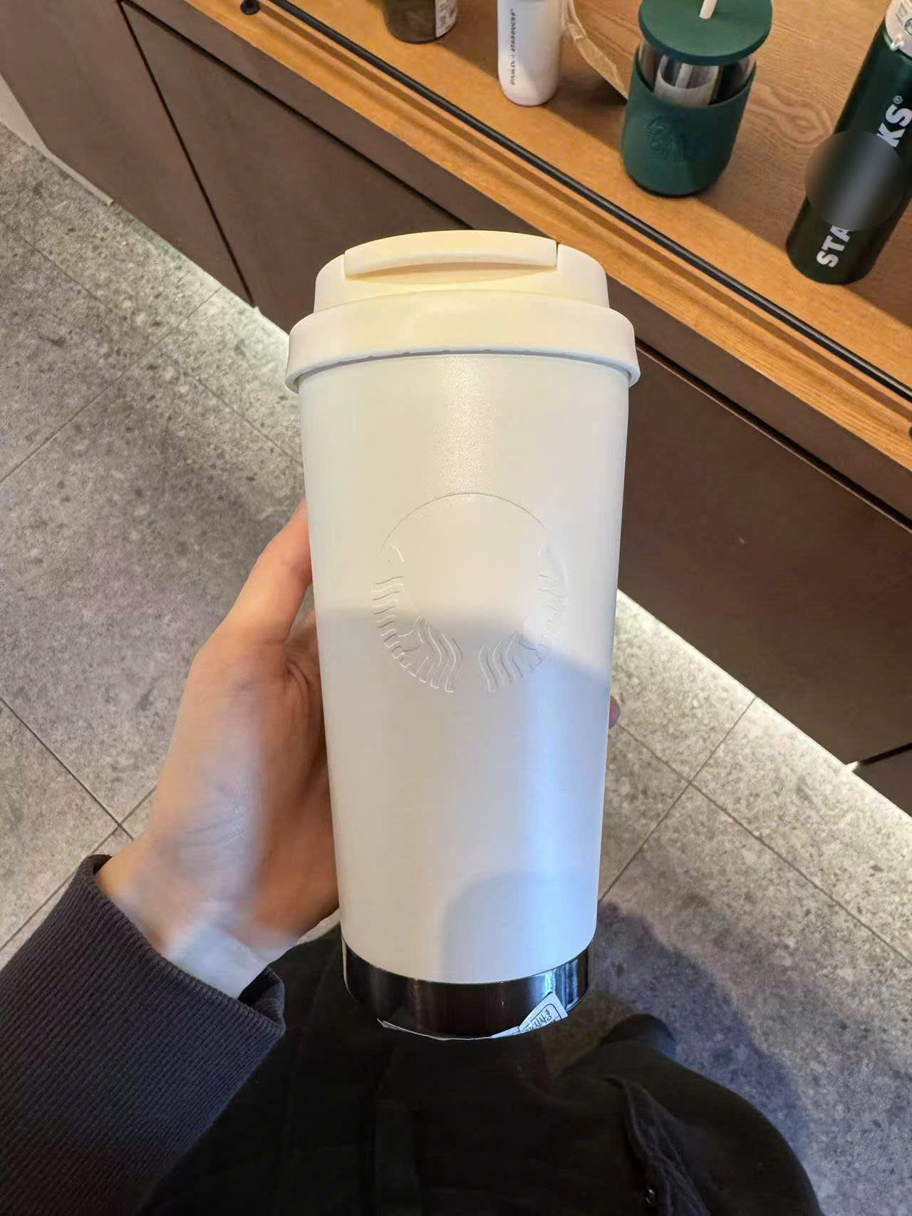 E853 LY STARBUCK_thumbnail_8