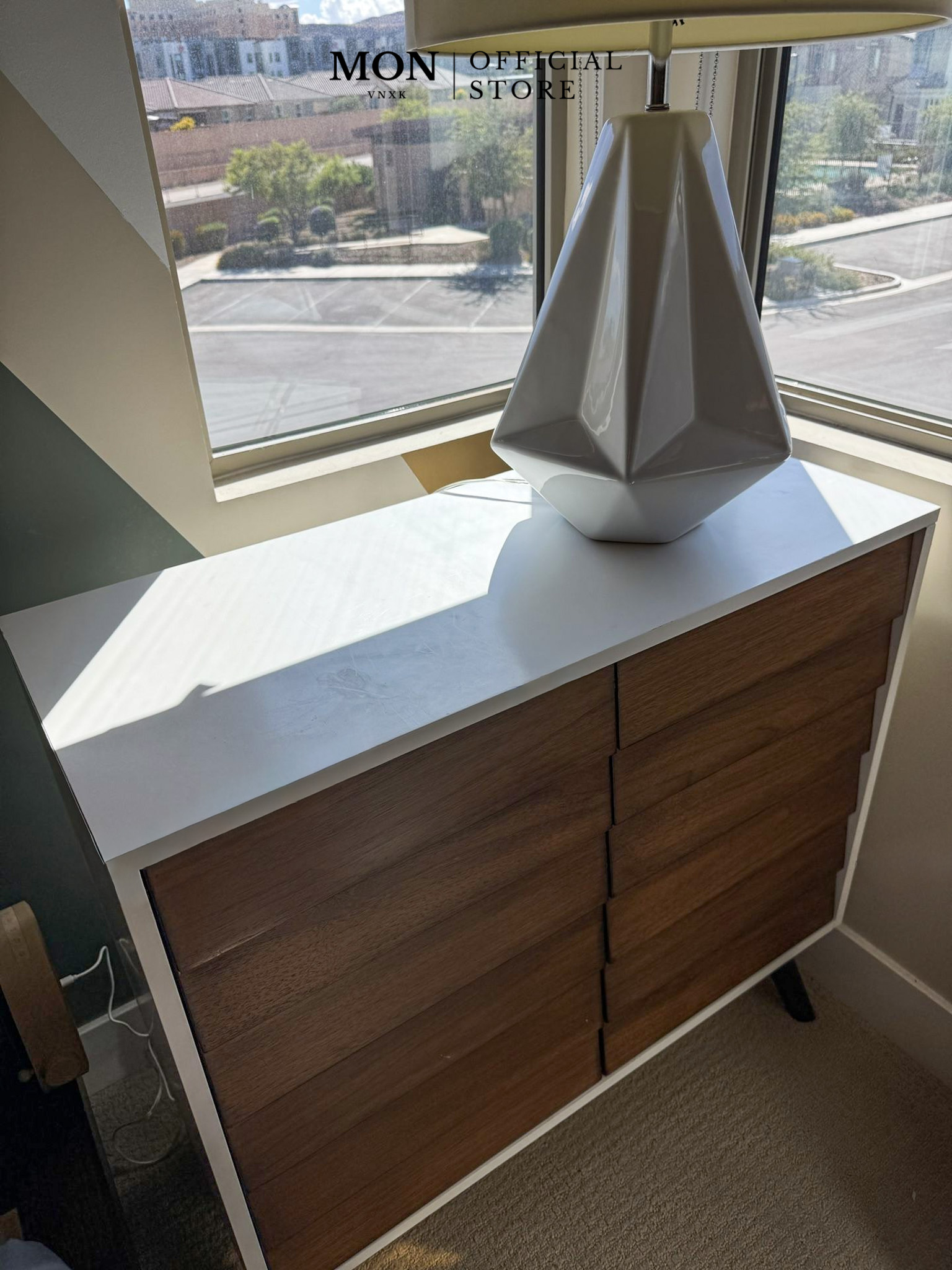 TỦ NGANG 2 CÁNH ROOMS TO GO IDA PARK BROWN ACCENT CABINET_thumbnail_4