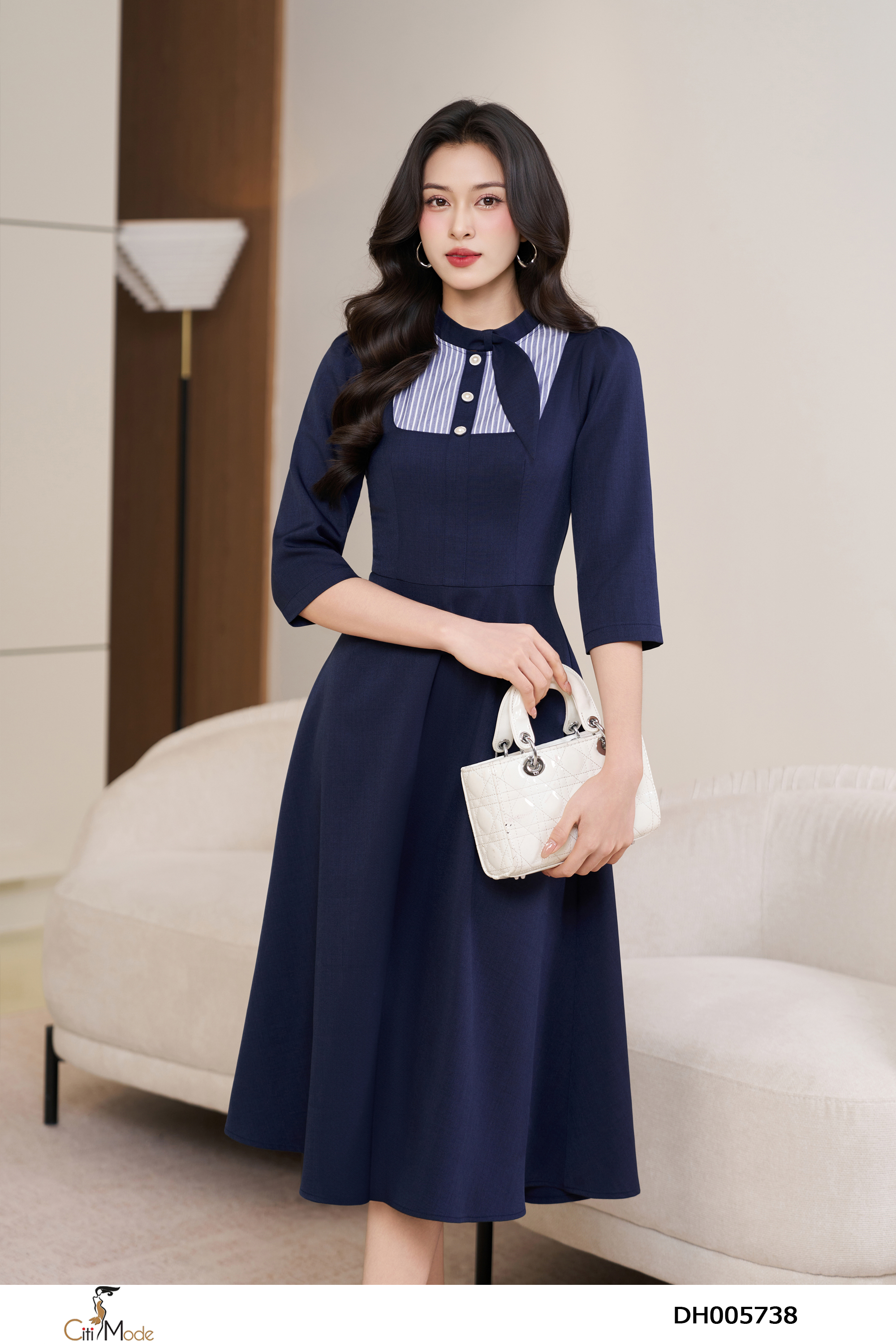 Đầm xòe tím than cổ tròn phối kẻ vạt nơ tay lỡ_thumbnail_2