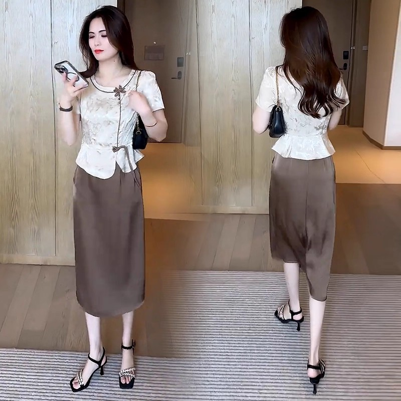 17440-Đầm lụa nâu dáng peplum tay ngắn kết nút tàu ( lụa , lót)_thumbnail_0