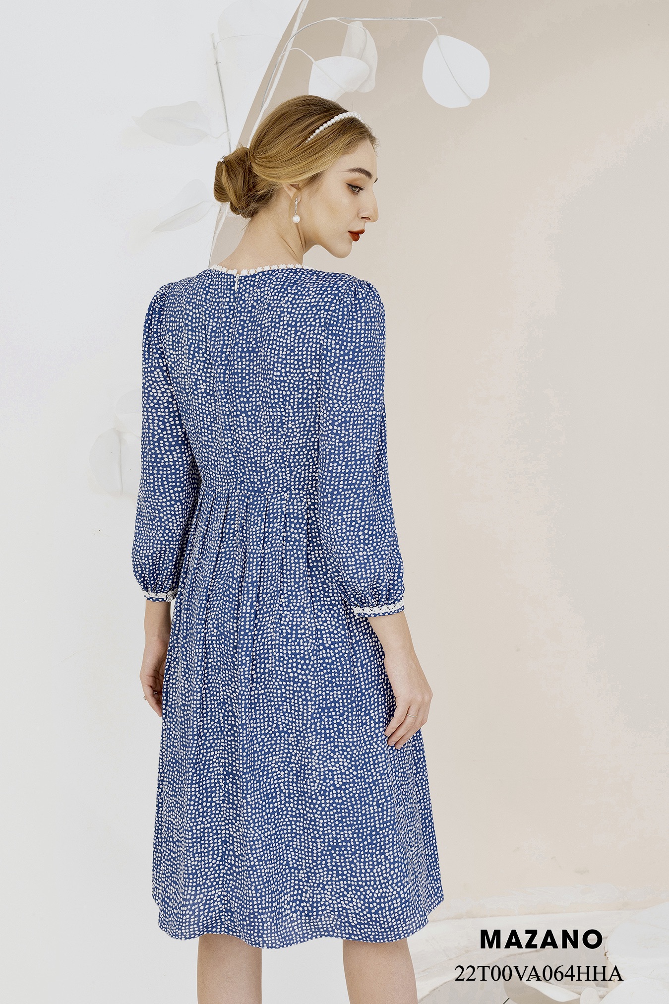 Đầm xanh dương họa tiết phối ren xếp ly chân_thumbnail_3