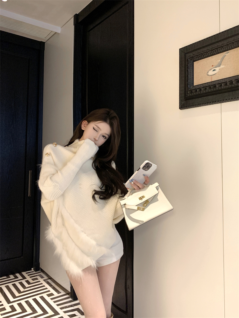 Áo len poncho cổ cao viền lông trắng sang trọng_thumbnail_1