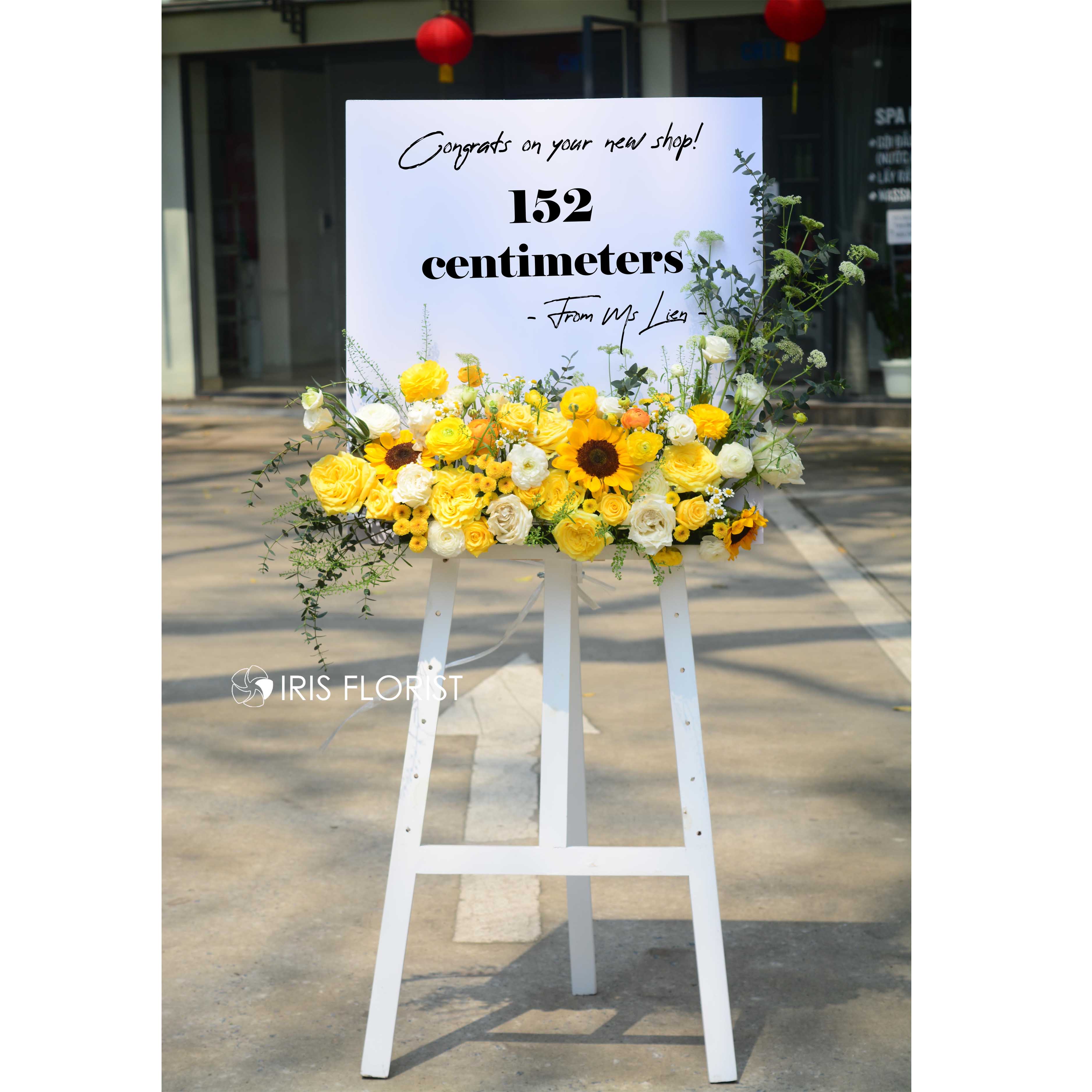 Kệ hoa khai trương - Khung tranh Tone Vàng