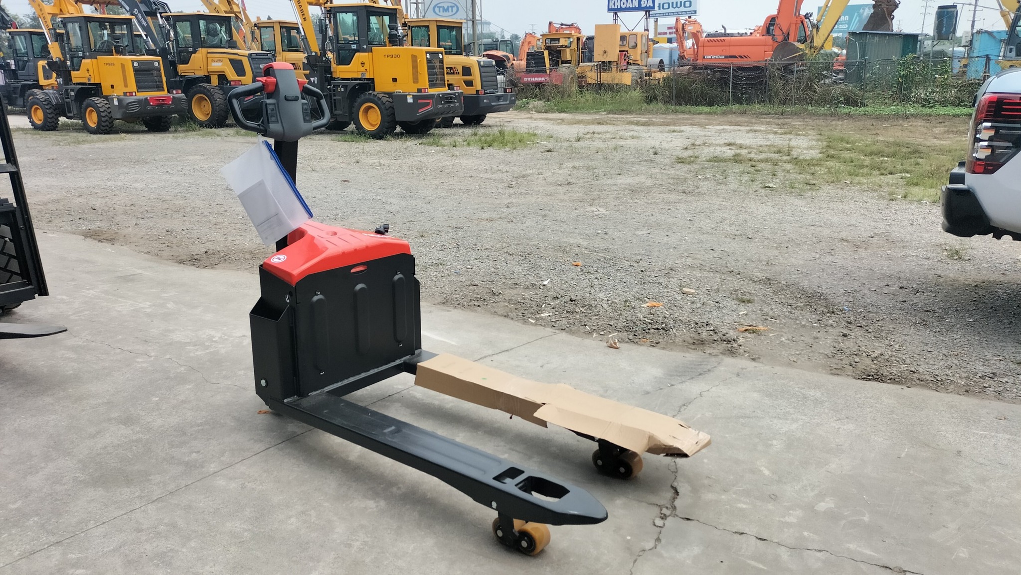 Xe nâng tay điện thấp_thumbnail_8