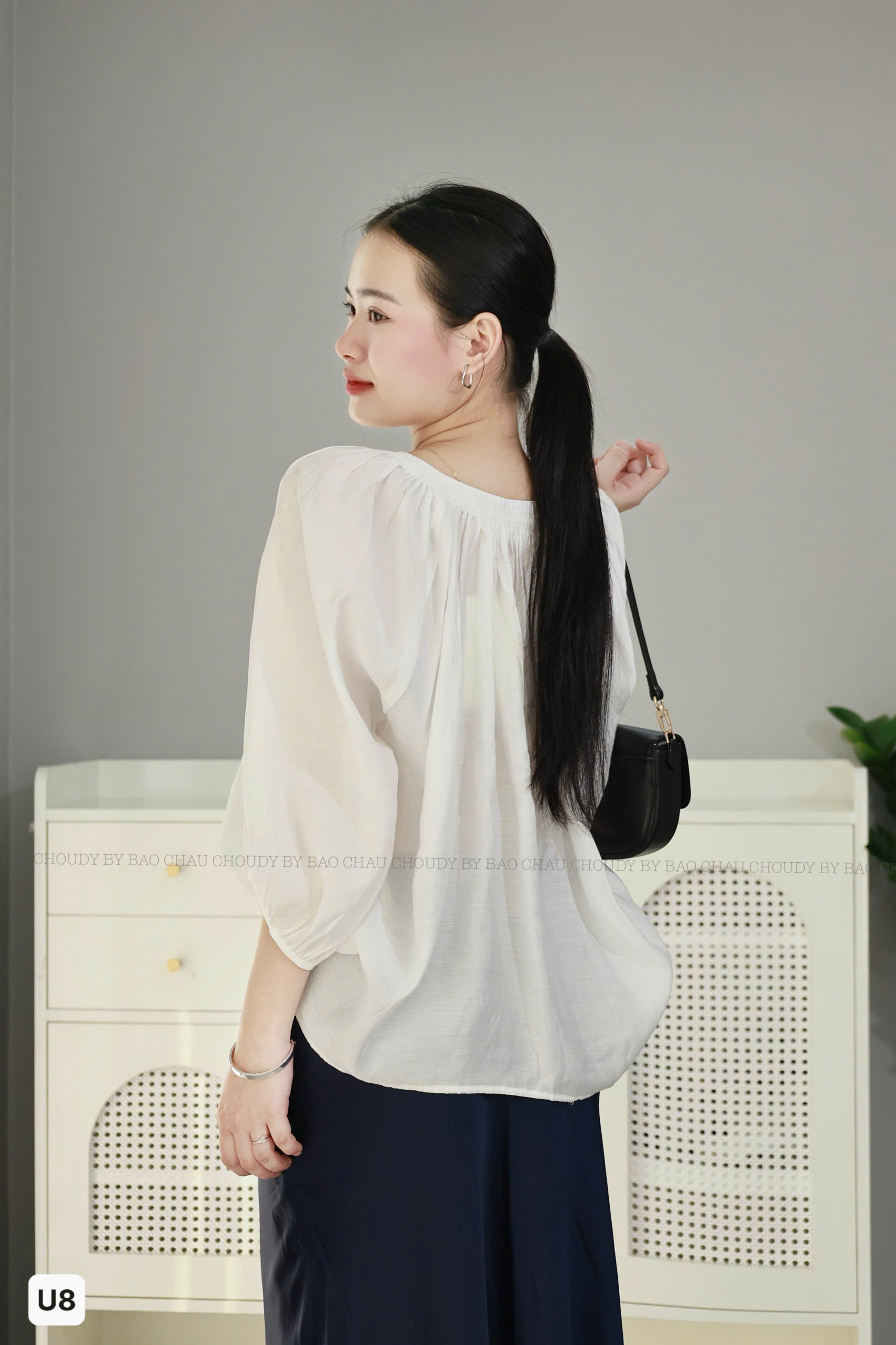 U8 ÁO KIỂU TRẮNG_thumbnail_4