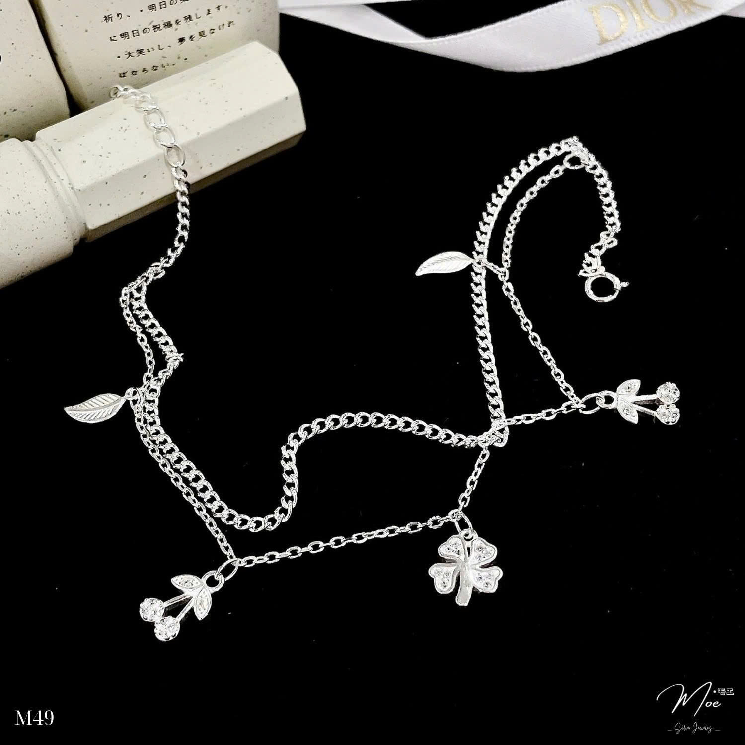 LC115 - Lắc chân cherry xinh xắn