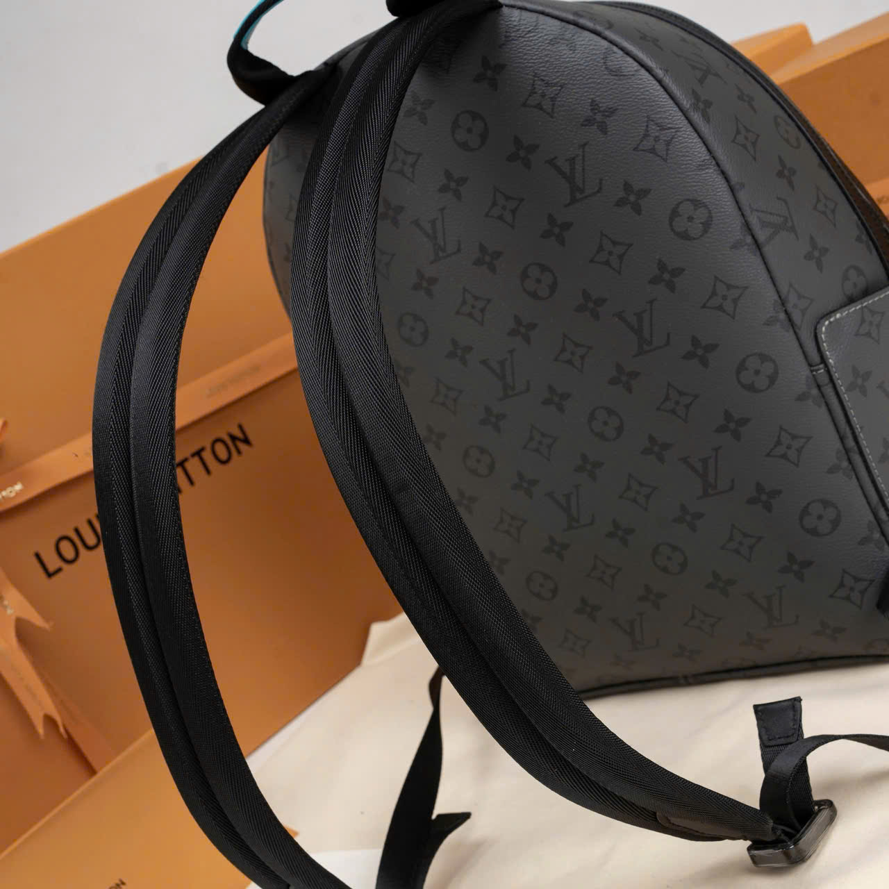 Ba lô nam Louis Vuitton Discovery PM hoa xám_thumbnail_12