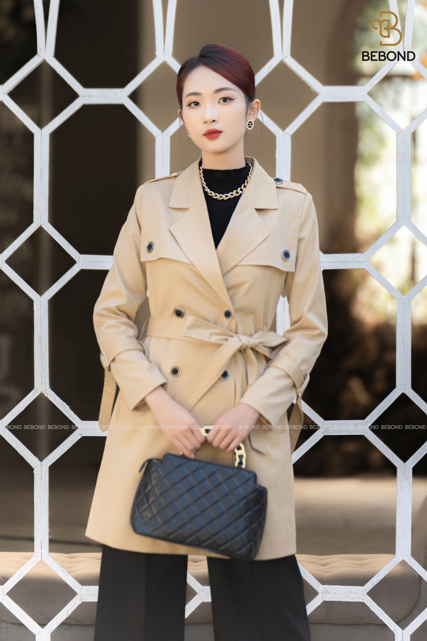 ÁO MANGTO DÁNG VỪA ADELA MÀU BE