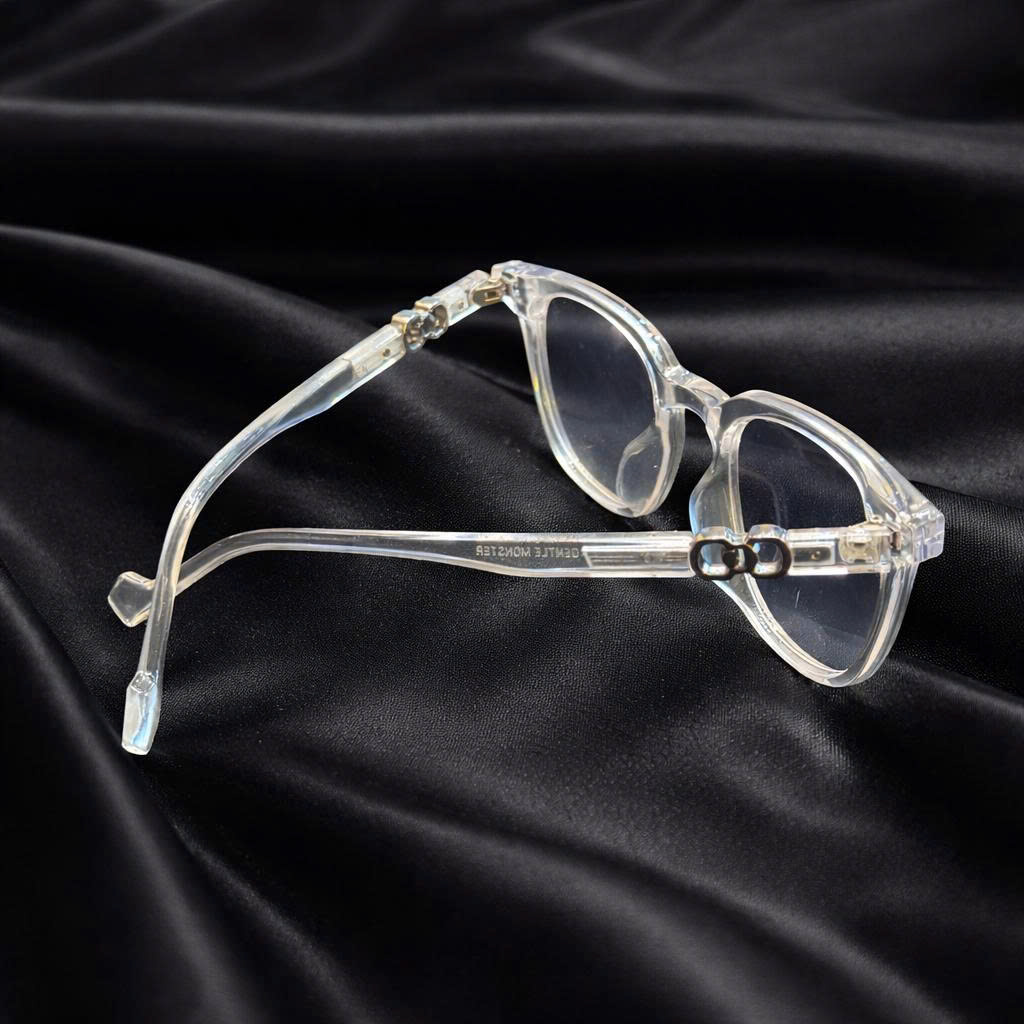 Kính mắt Gentle Monster trong suốt