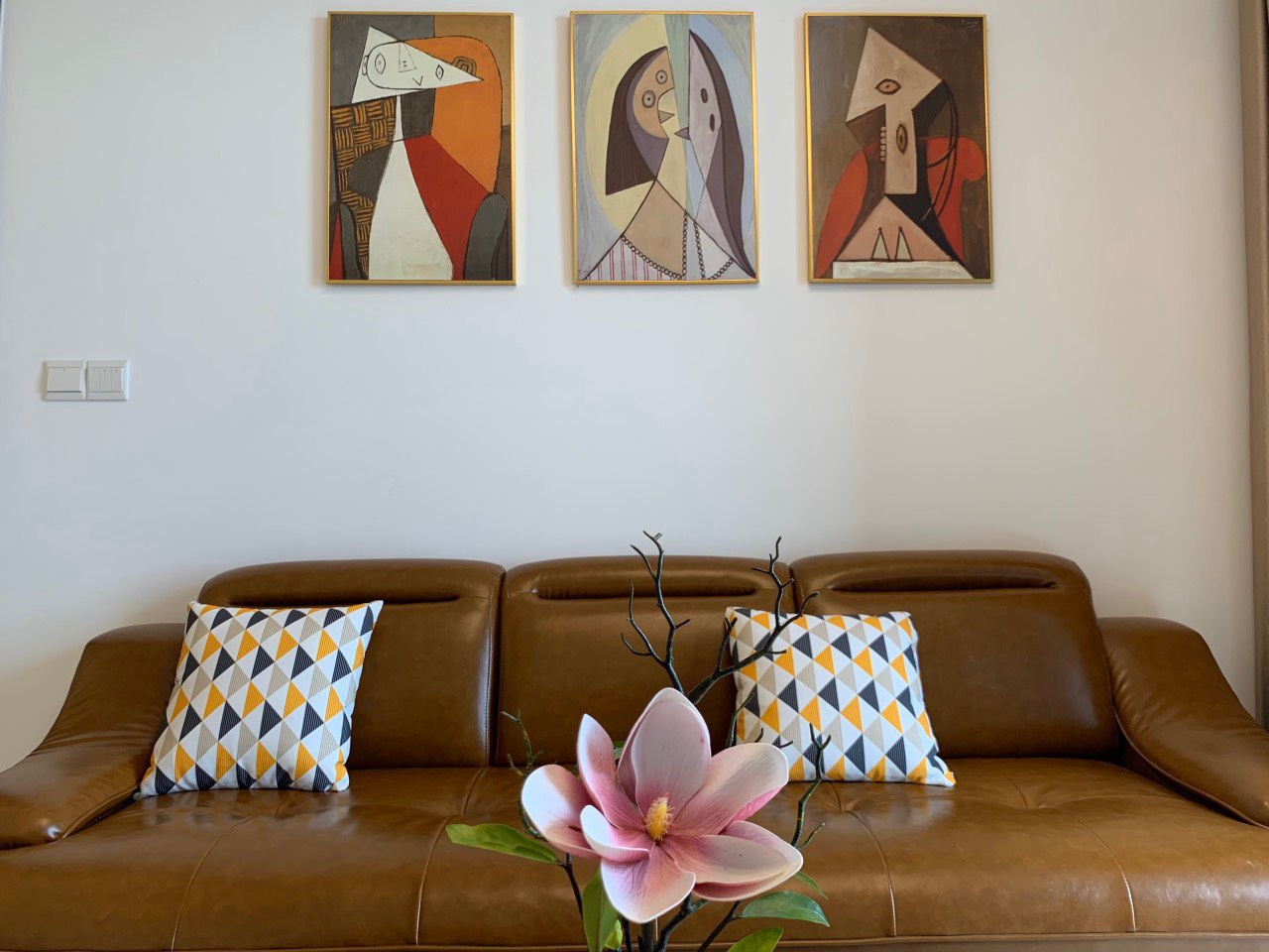 Cho thuê gấp căn 1 phòng ngủ One Verandah dt 55m2 giá 14tr/tháng_thumbnail_1