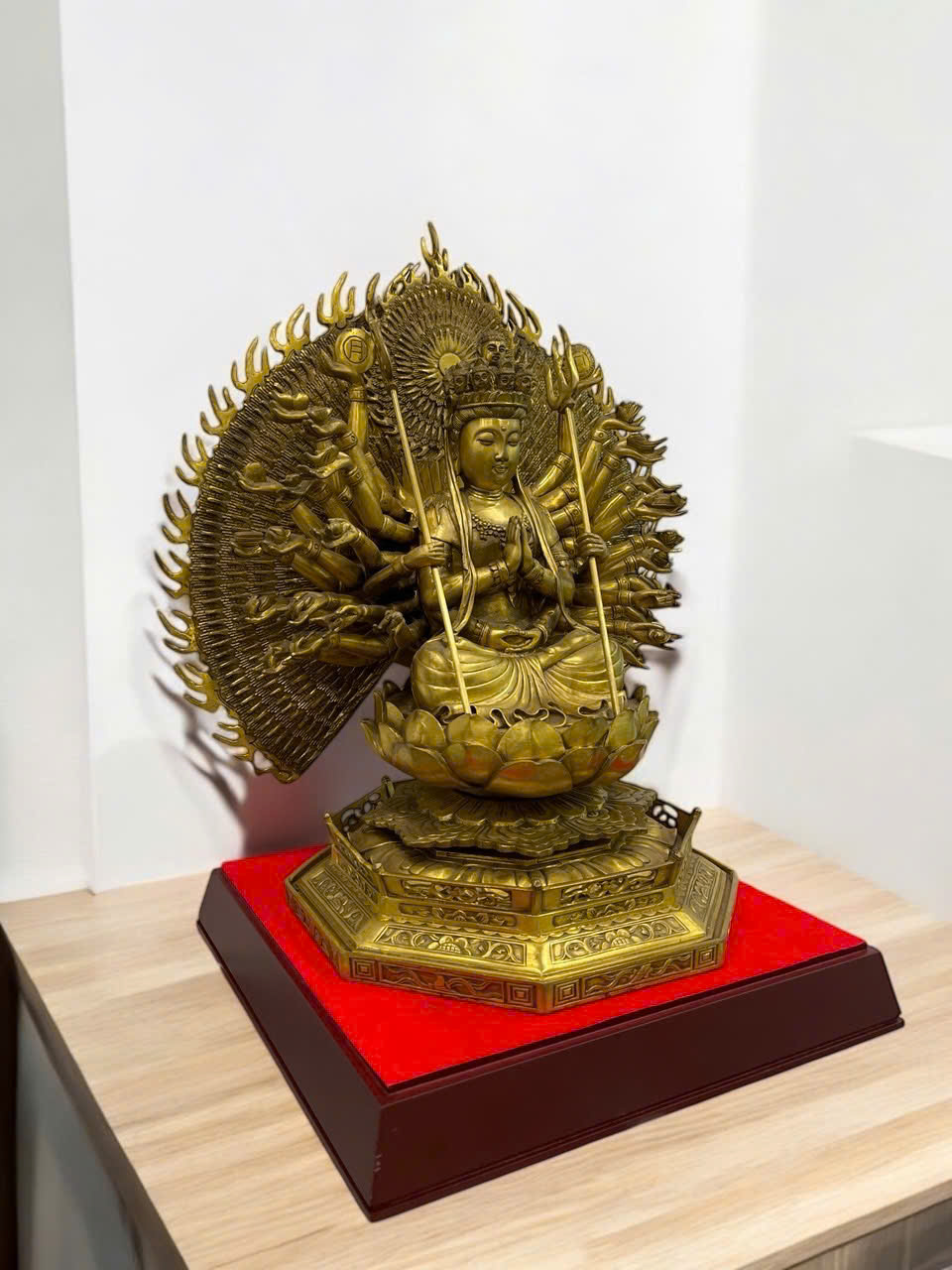 Tượng phật thiên thủ thiên nhãn đồng vàng cao 42 cm_thumbnail_2