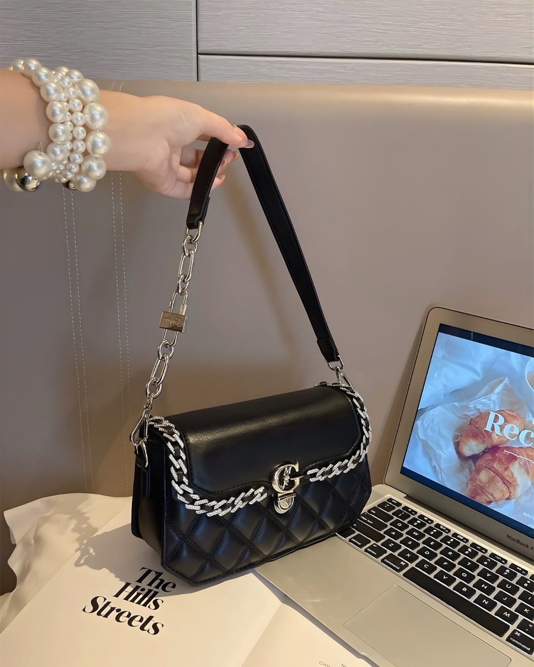 Túi xách nữ UHE_2524 ELY – đeo vai da chần ô, viền quấn bạc, khóa sang trọng – Đen/Trắng_thumbnail_1