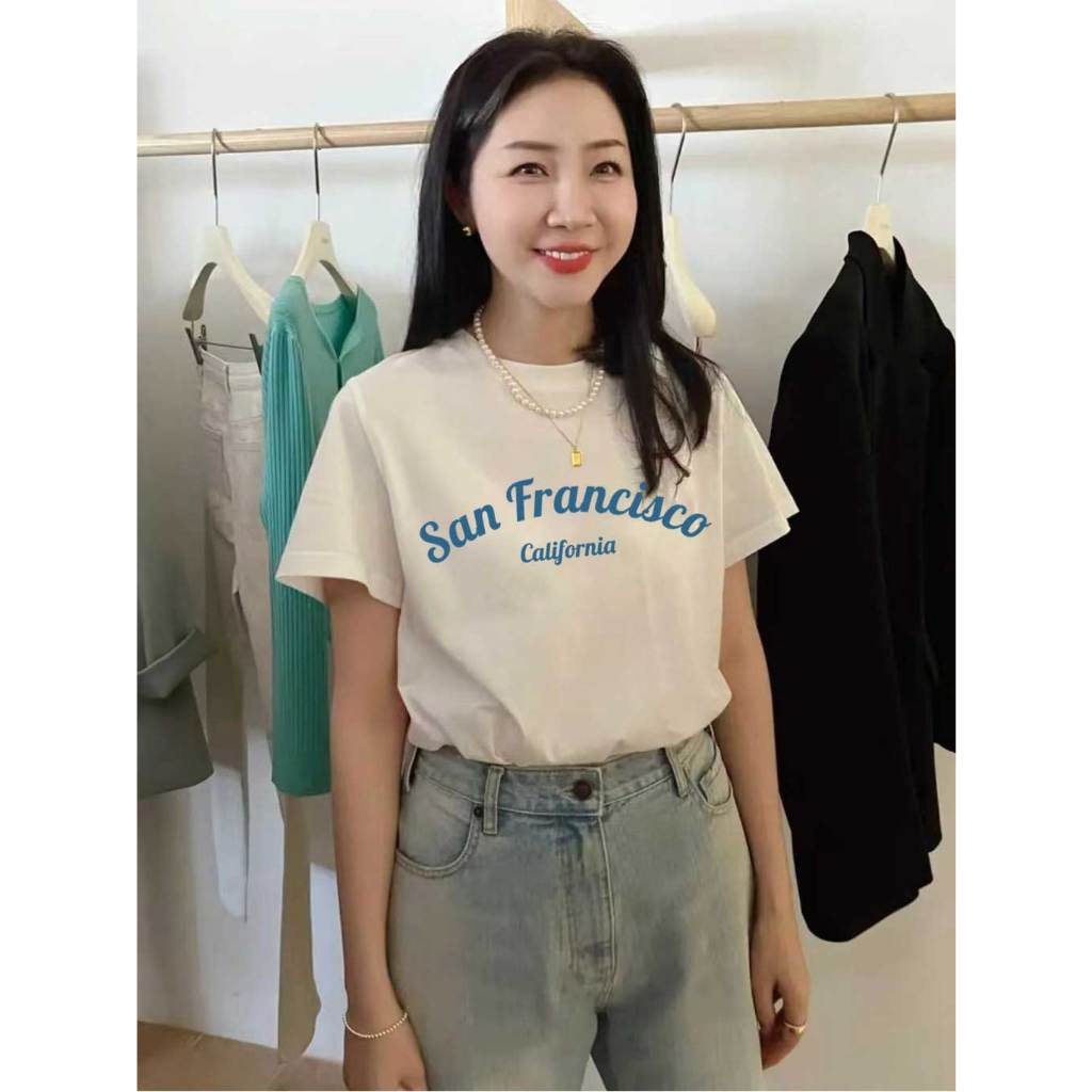Áo thun nữ form vừa regular ARD540 Miucho Chic cotton cổ tròn in typography_thumbnail_3