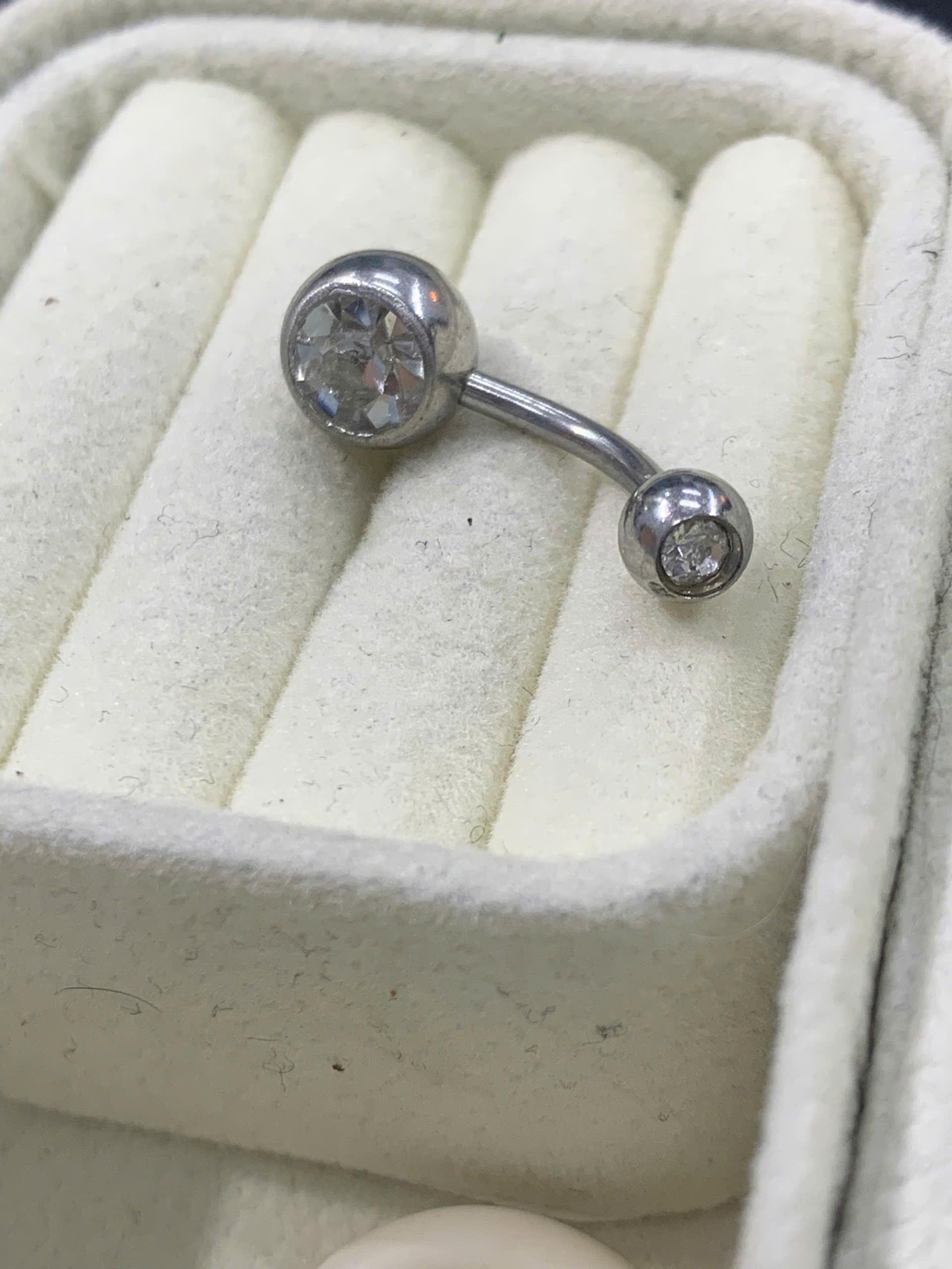 Rốn cơ bản kim cương trắng 2 0đ_thumbnail_3