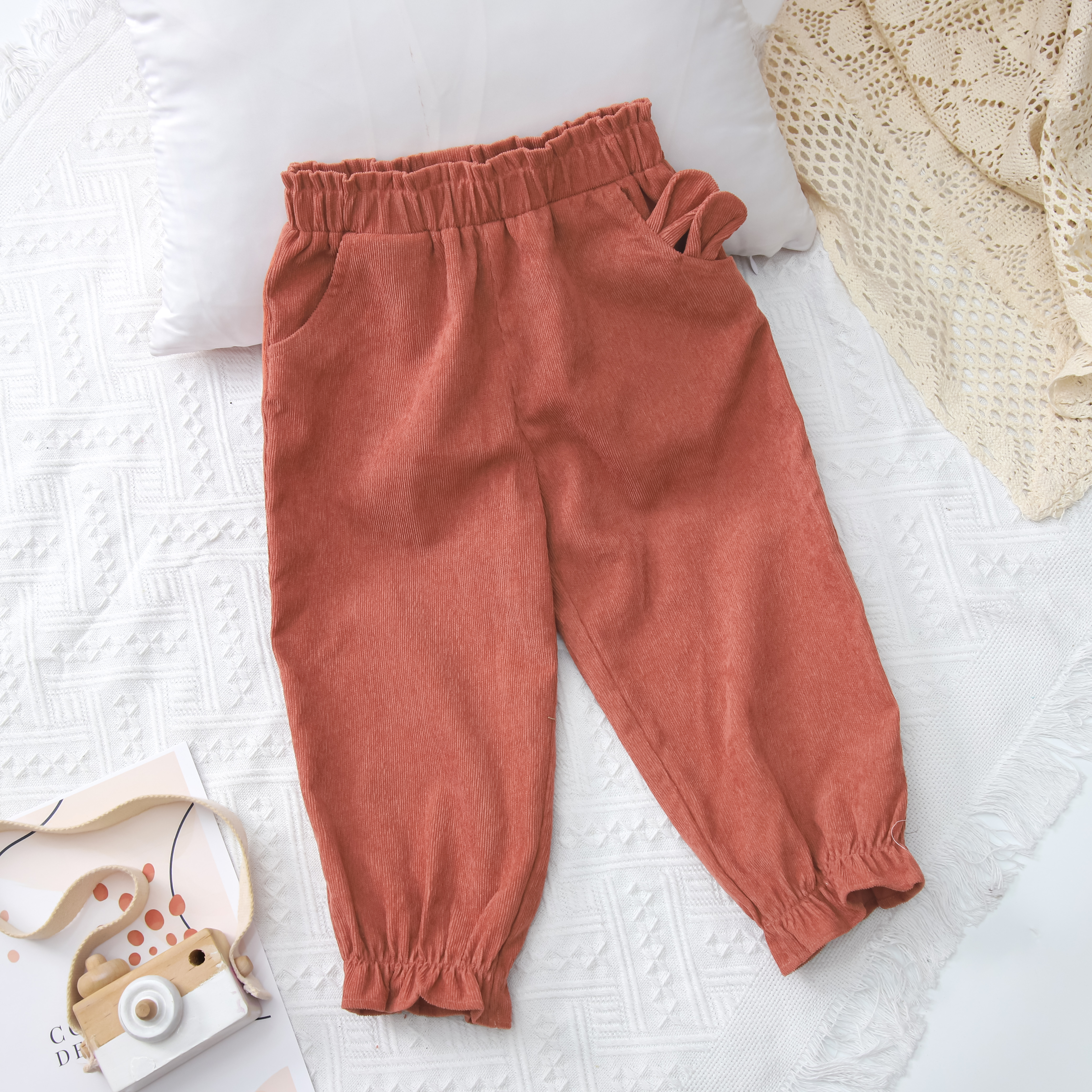 Quần bé gái túi tai thỏ_thumbnail_3