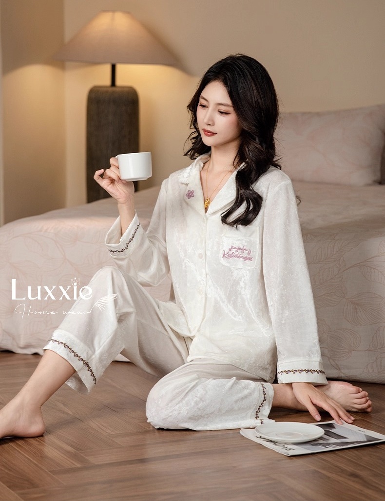 NHUNG32 Bộ ngủ nhung túi thêu chữ Kelidingsi_thumbnail_6