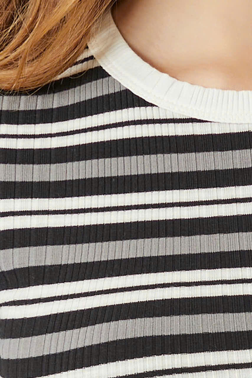 AT109 - Áo thun crop F21_thumbnail_3