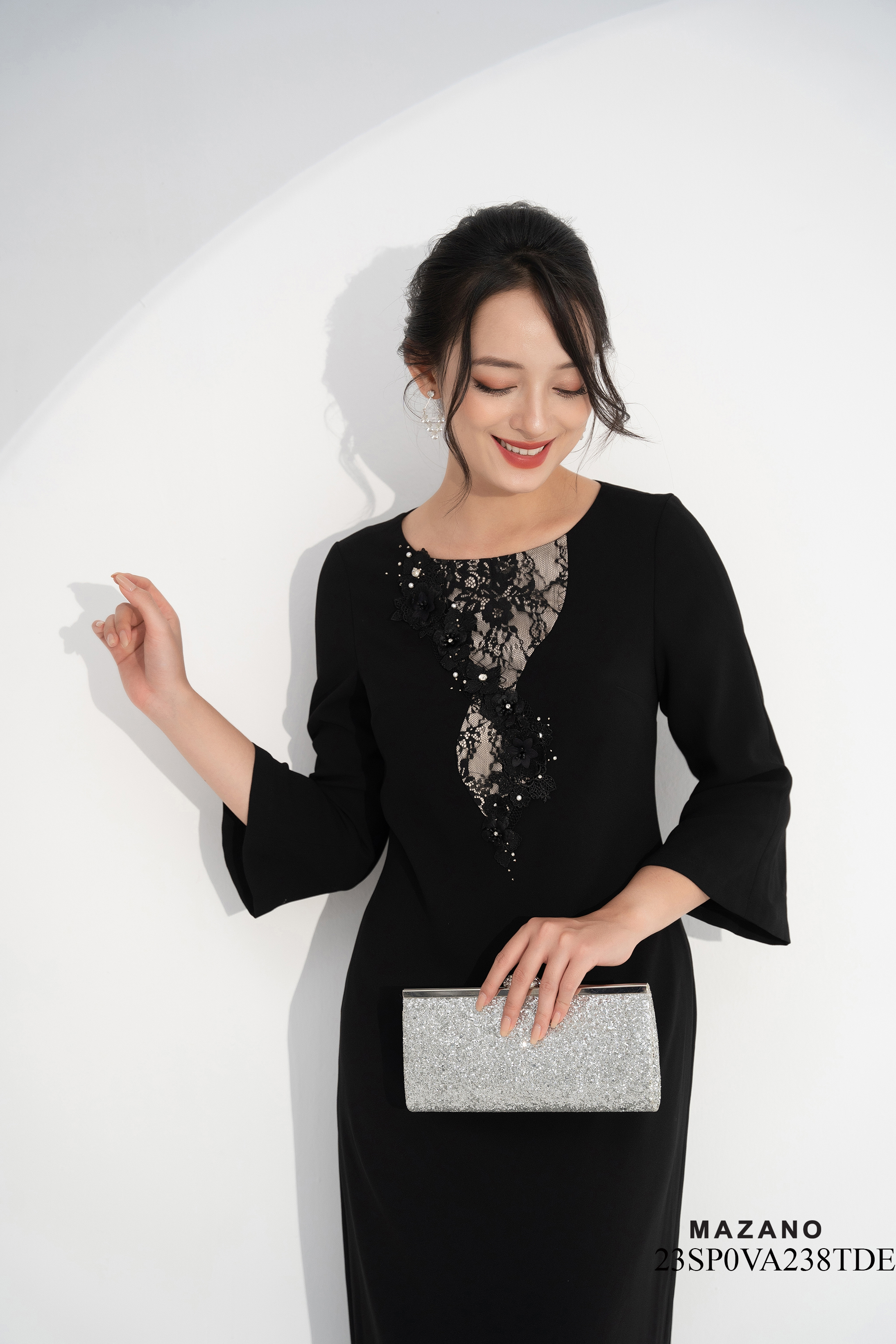 Váy Đầm Suông Vải thô sạn phối ren Cổ tròn đính trang trí Tay lỡ Dài qua bắp chân_thumbnail_3