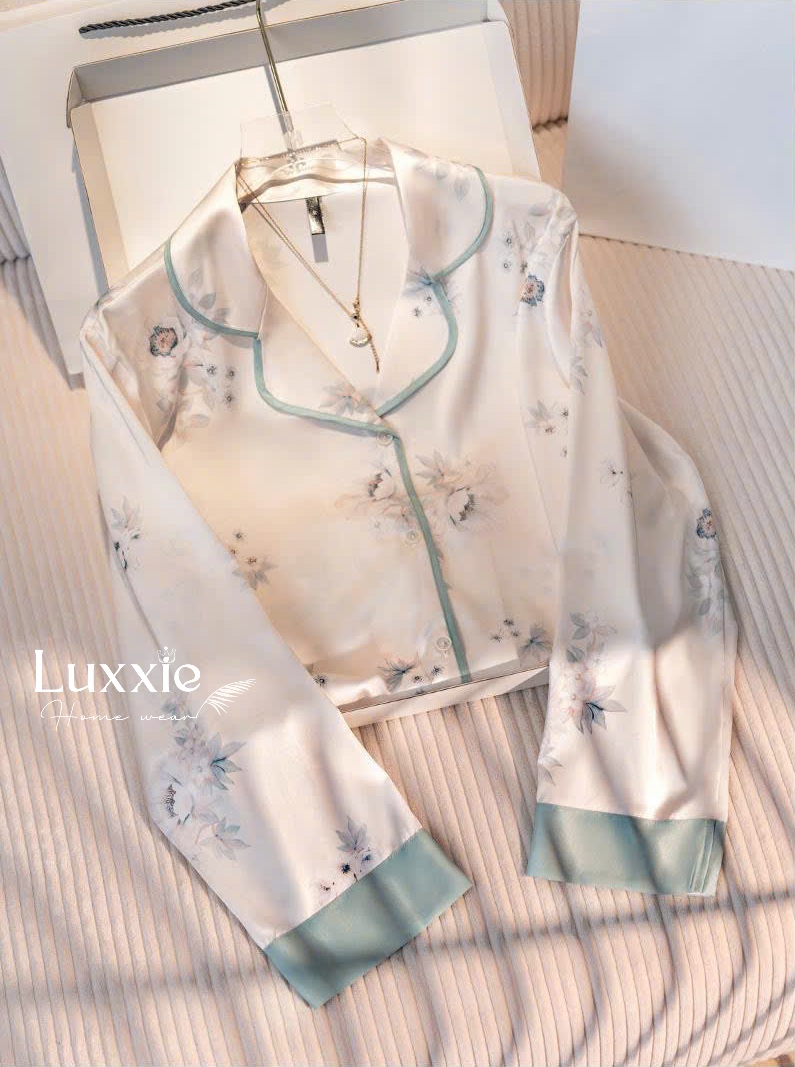 LEDAI13 Pijama lụa trắng hoa viền xanh