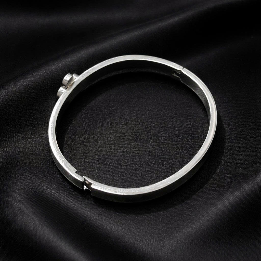 Vòng tay cuff vancleef đen_thumbnail_3