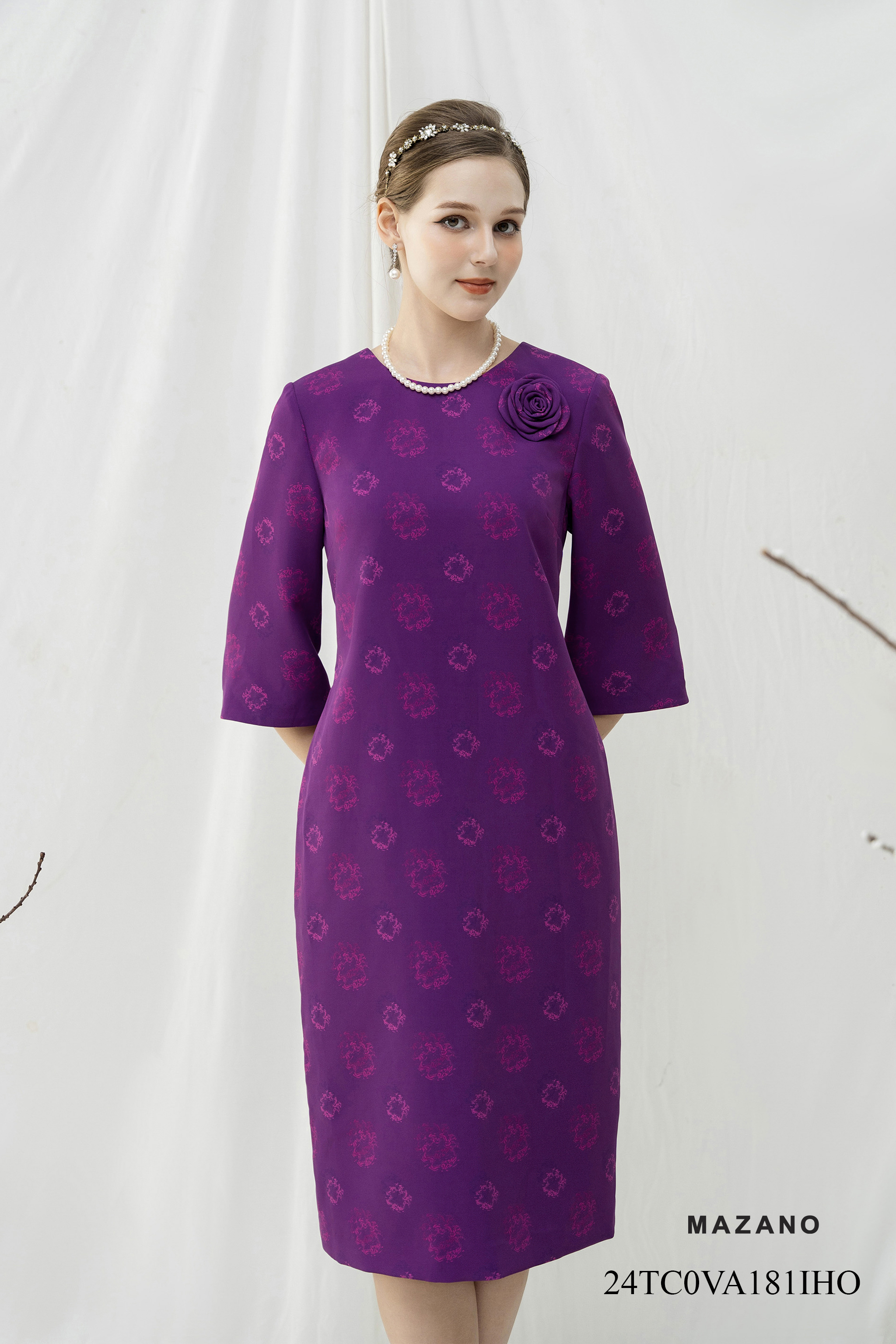 Váy Đầm Suông Vải thô dầy Hoạ tiết hoa in chìm cách điệu Cổ tròn Tay lỡ Dài đến bắp chân VA181IHO_thumbnail_4
