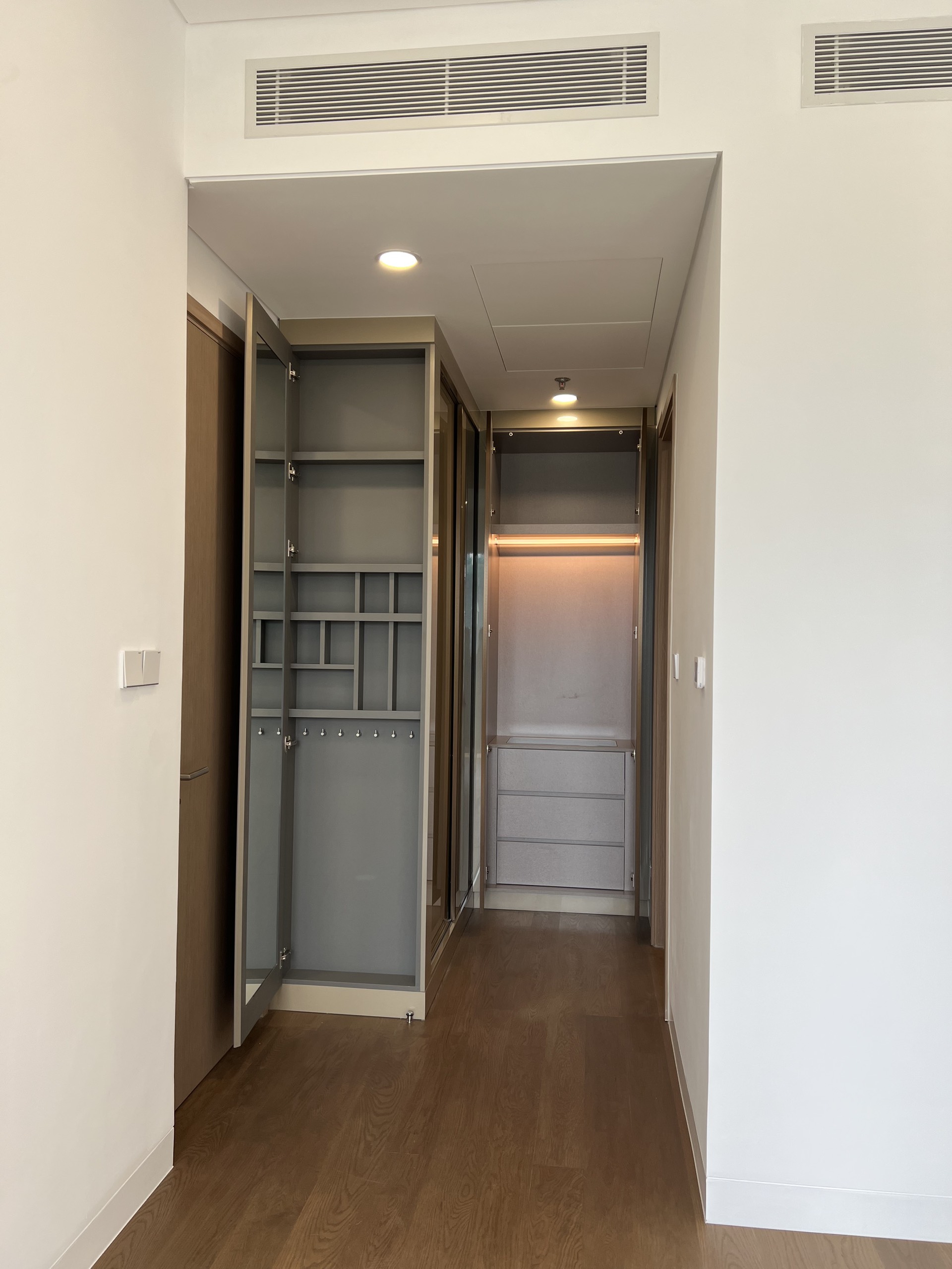 Hàng hiếm căn 2PN vị trí đắc địa view sông Landmark 81_thumbnail_9