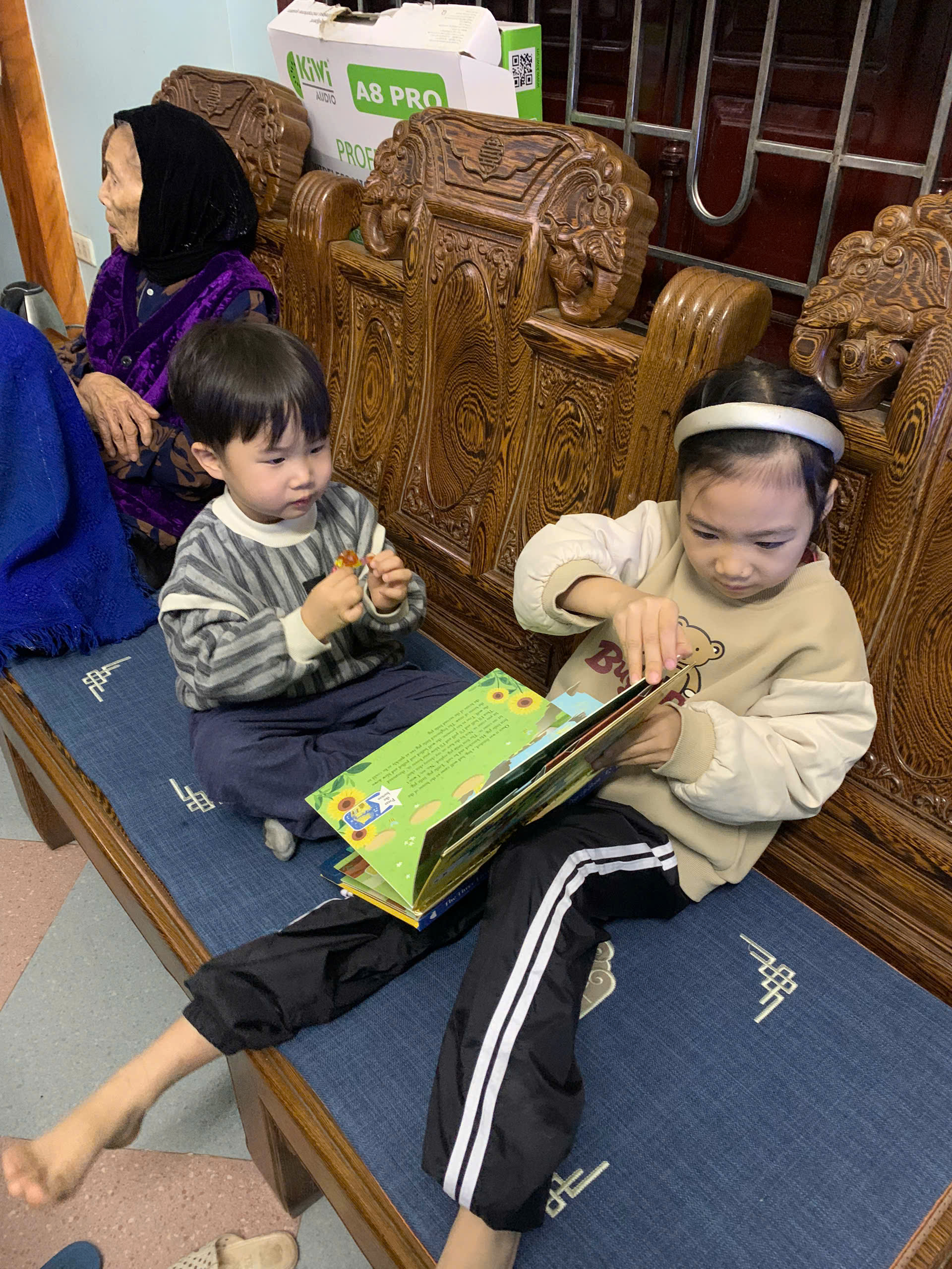 FAIRYTALES POP-UP SOUND BOOK: THREE LITTLE PIGS (North Parade)_thumbnail_12