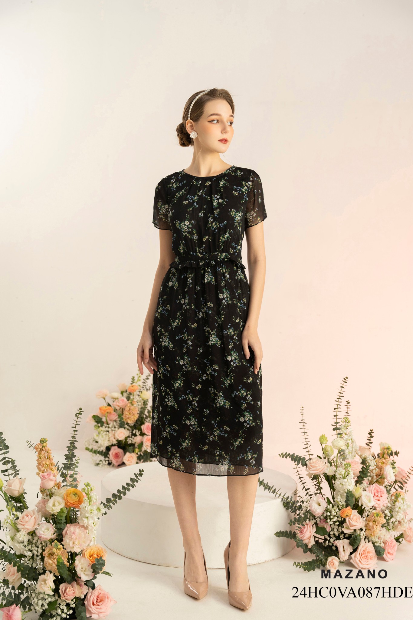 Đầm thân ôm chân rủ nữ tính