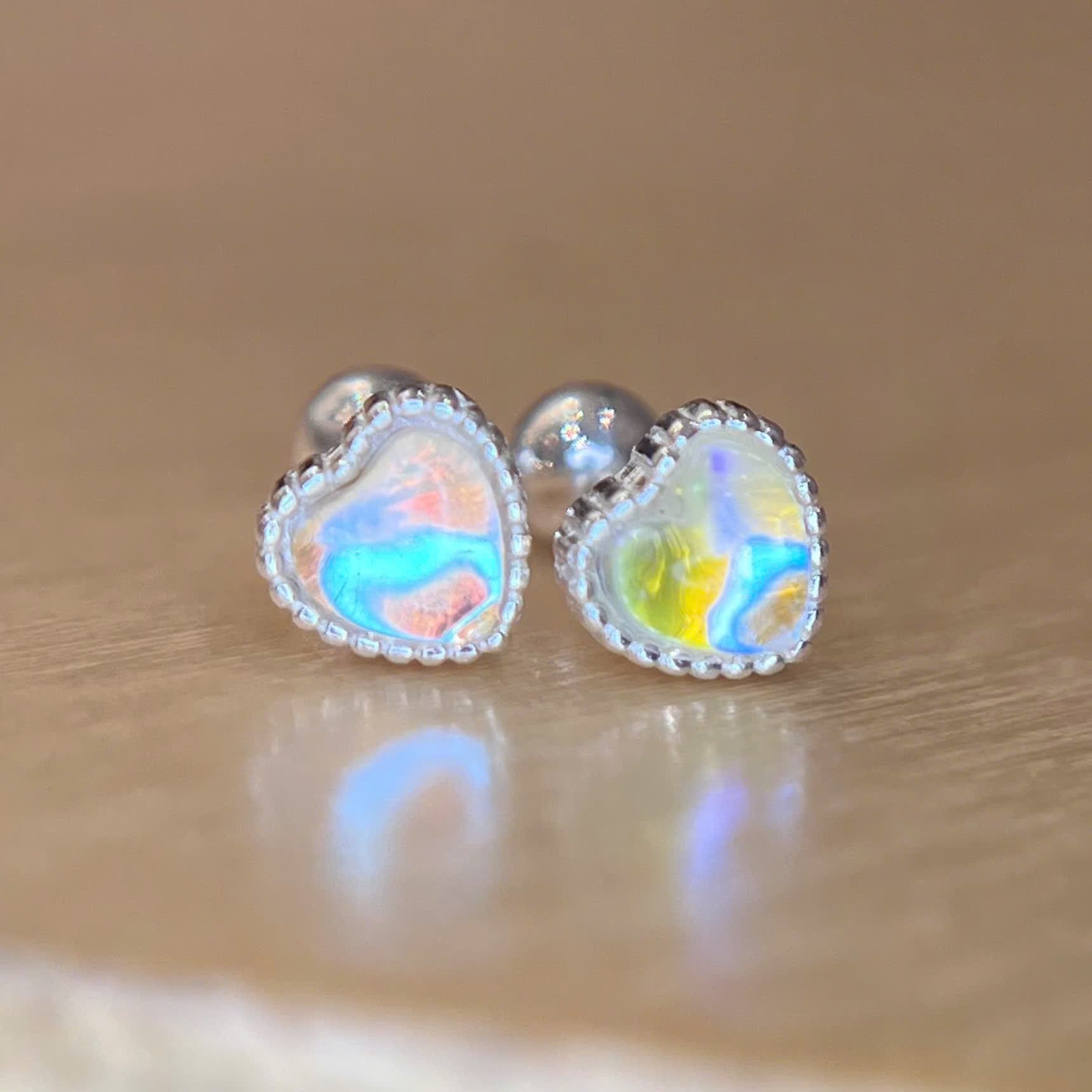 Khuyên kiểu bạc xi kim trái tim 7 màu