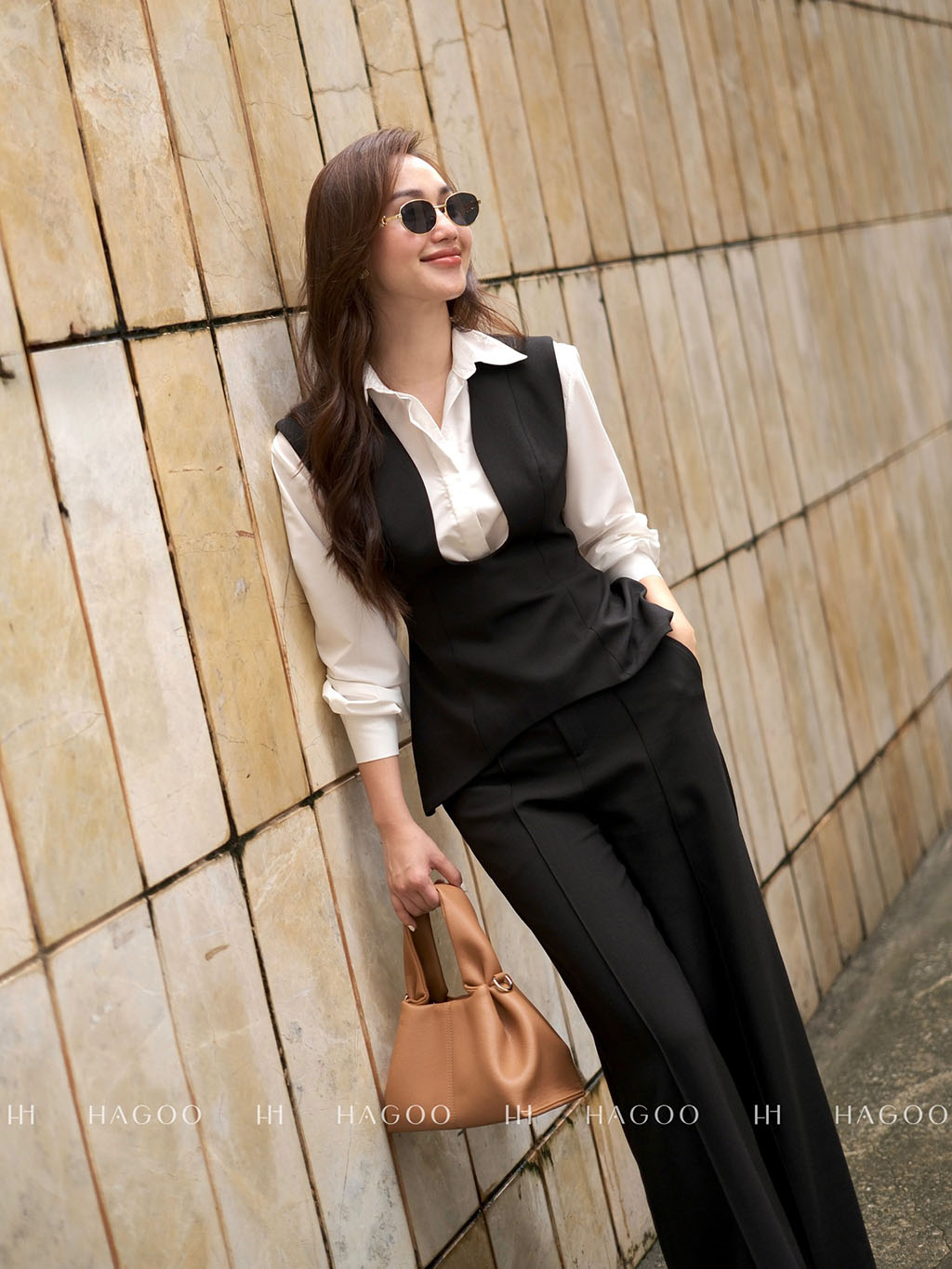 กับเสื้อเชิ้ต Hagoo basic