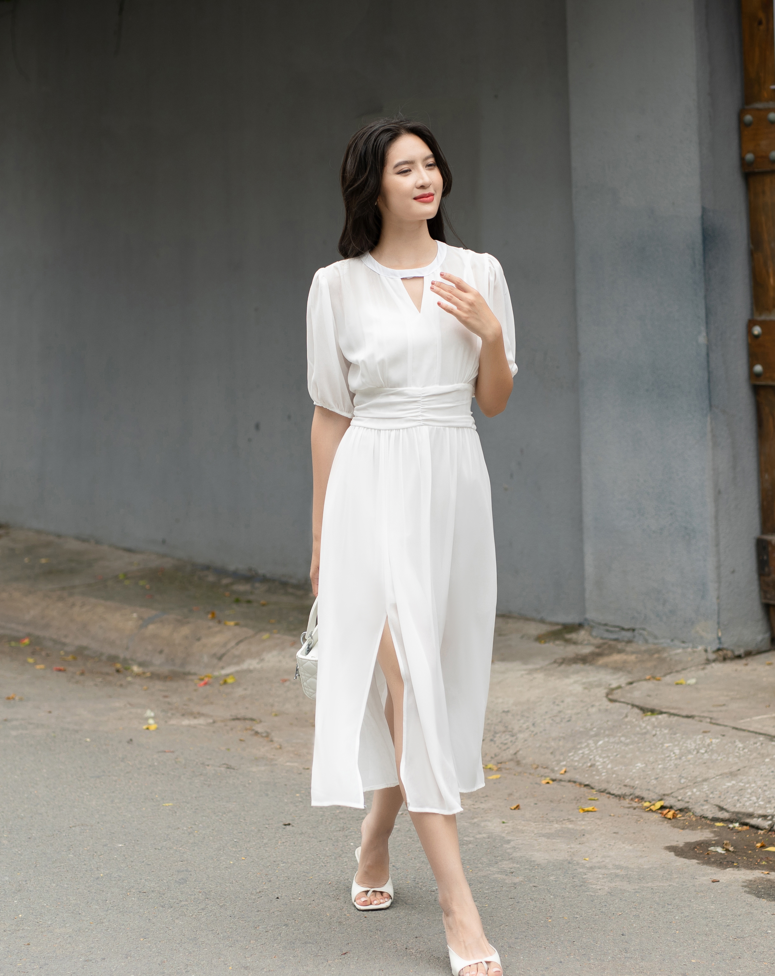 Đầm voan xòe cổ giọt nước xẻ tà xinh xắn_thumbnail_10