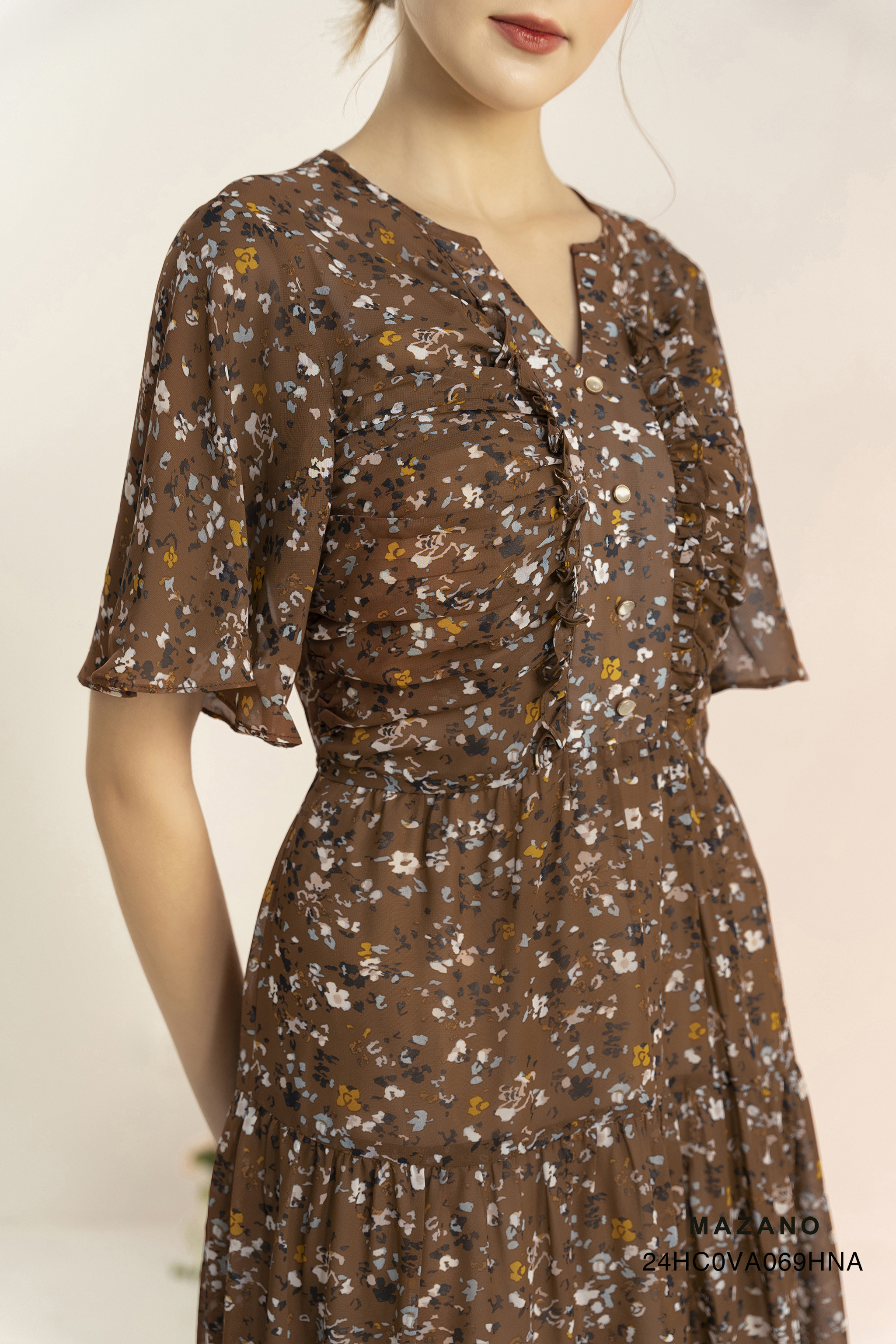 Váy Đầm Ôm Vải voan Hoạ tiết hoa nhí Cổ cách điệu Tay ngắn Dài ngang bắp chân_thumbnail_3