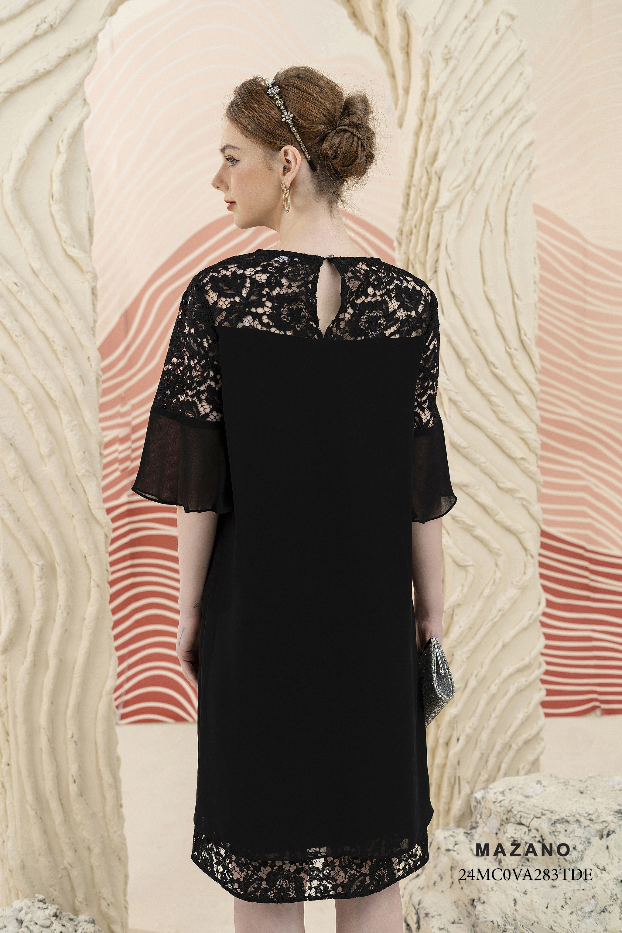 Váy Đầm suông Vải voan phối ren đính trang trí Cổ ovan Tay lỡ dài qua gối - Mẫu 24MC0VA283TDE_thumbnail_4