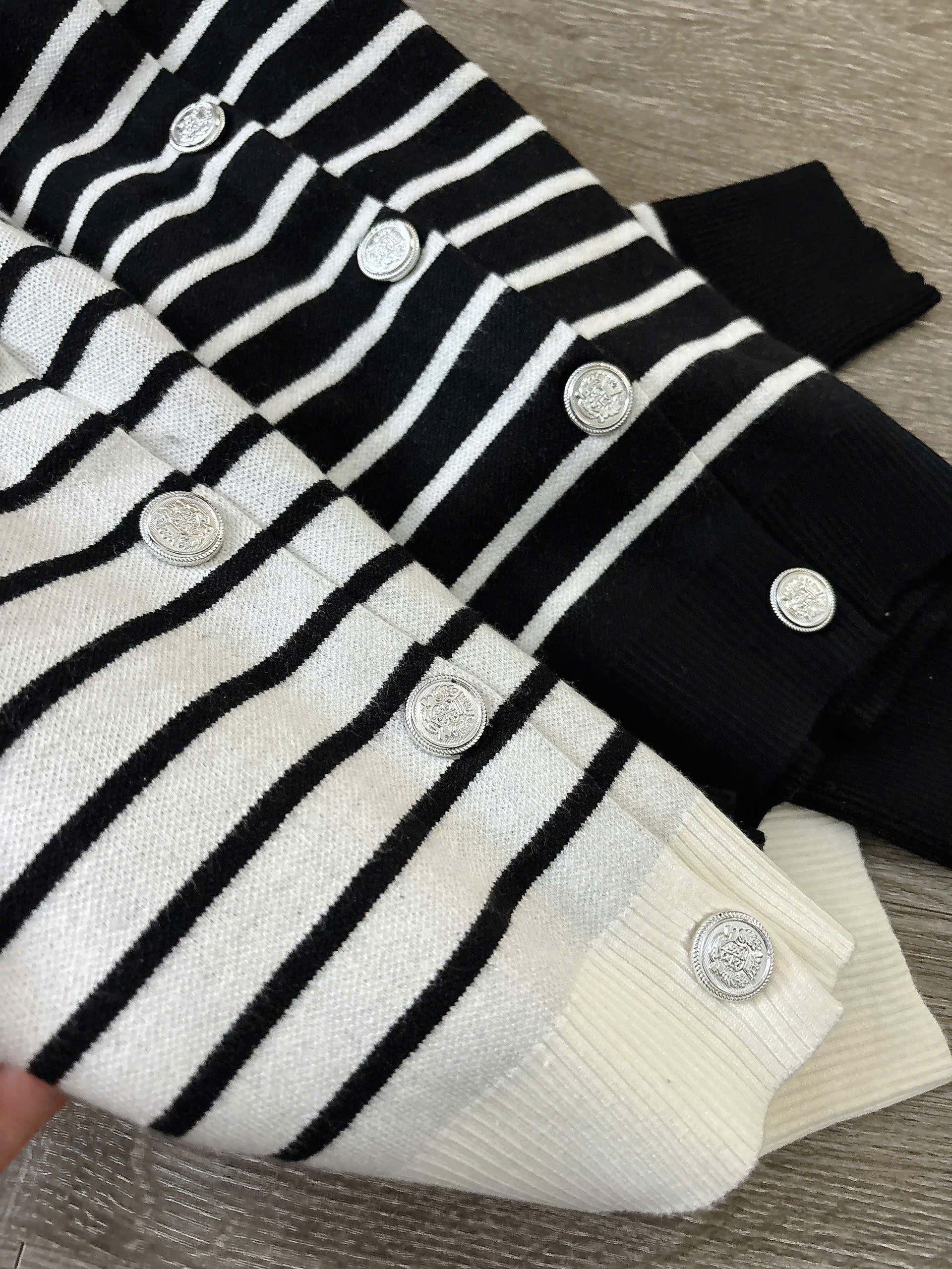 A791 ÁO DỆT KIM 2 MÀU_thumbnail_4