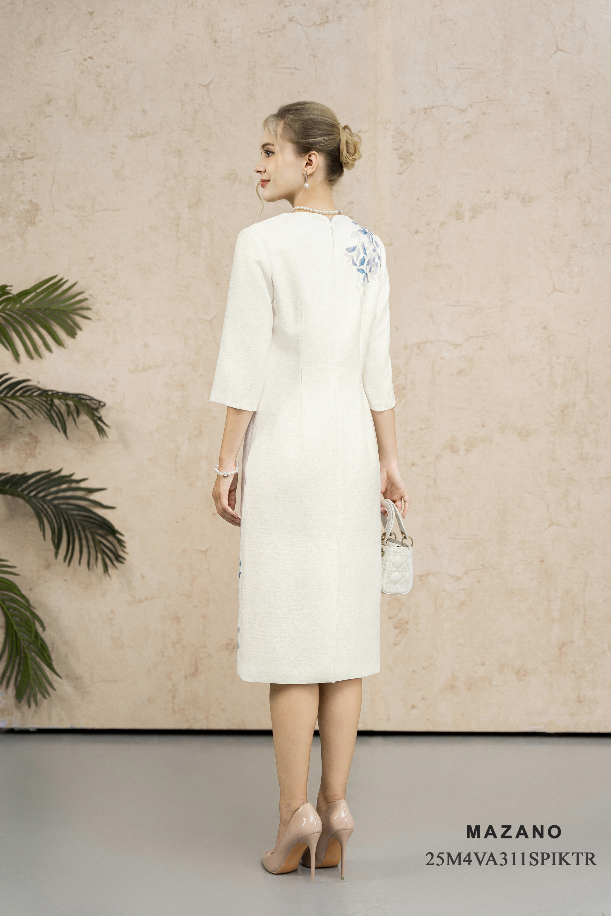 Váy Đầm Suông Vải tweed Hoạ tiết hoa cách điệu Cổ tròn Tay lỡ Dài qua gối_thumbnail_4