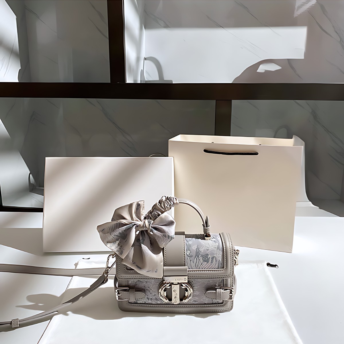 UHE_2522 – Túi xách LUMINA tặng khăn lụa | Da thêu hoa – 2 màu Hồng phấn & Xám bạc_thumbnail_7