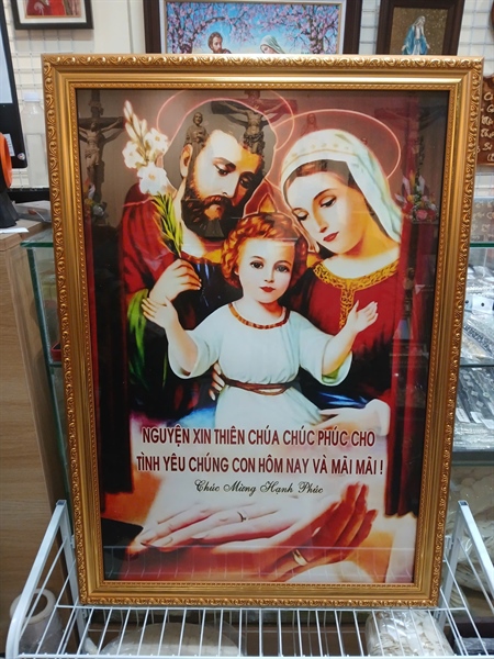 Tranh Gia Đình Thánh Gia canvas 58x80cm có kính