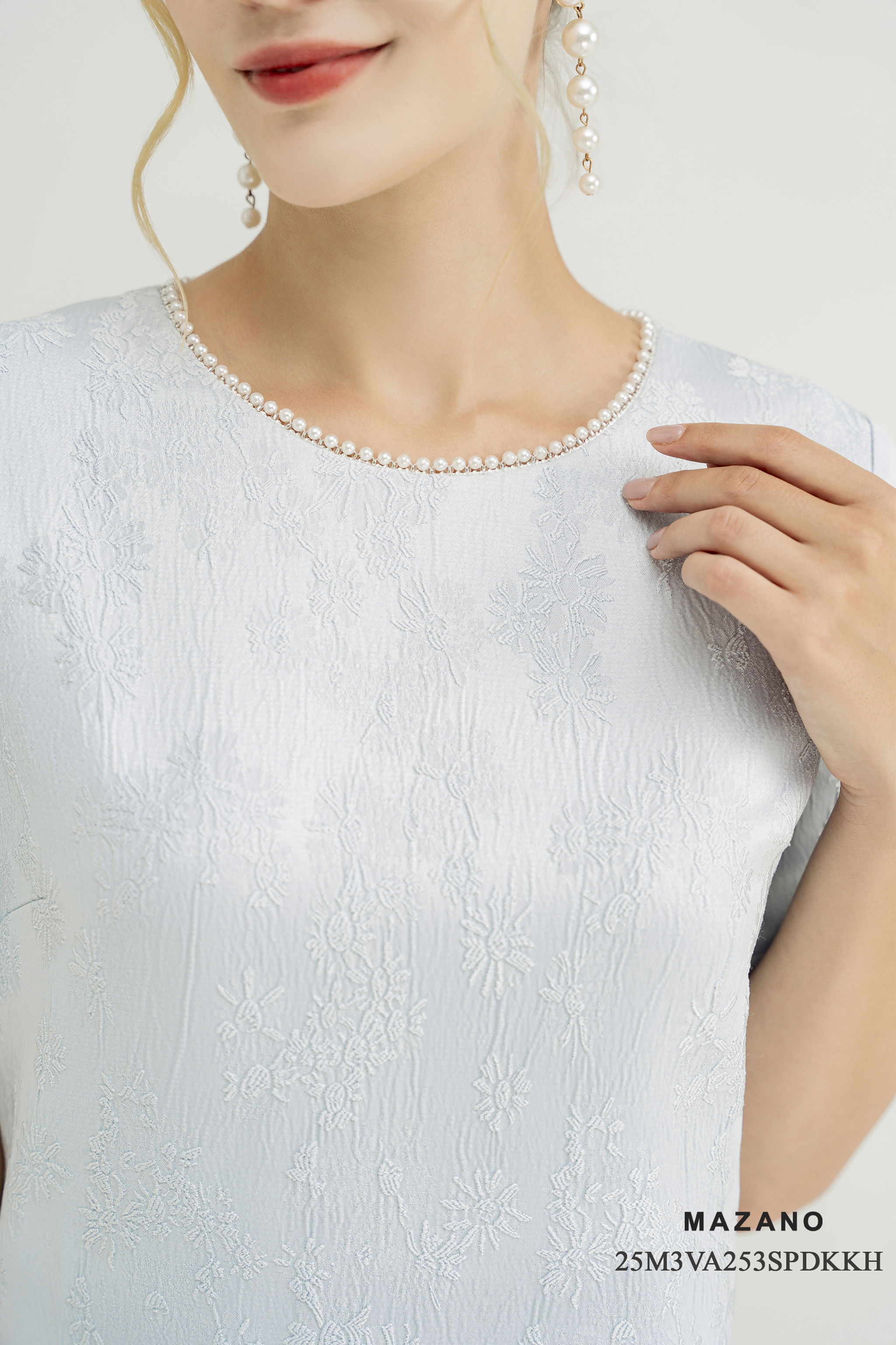 Váy đầm suông Vải tafta gấm Họa tiết hoa chìm 3D Cổ tròn Trang trí đính ngọc trai Tay ngắn Dài đến bắp chân_thumbnail_3