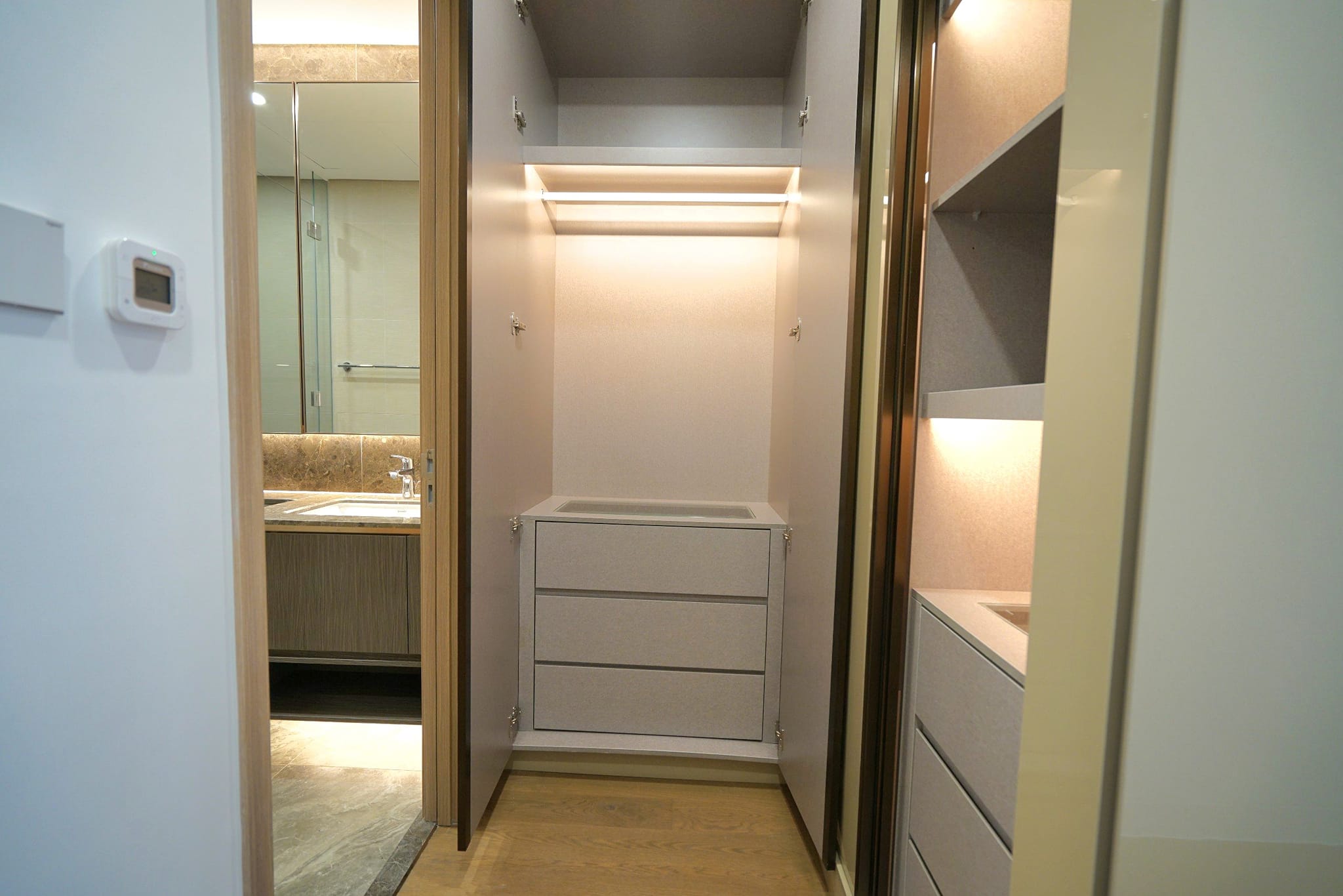 Căn hộ The River Thủ Thiêm đầy đủ nội thất diện tích 64m²._thumbnail_1