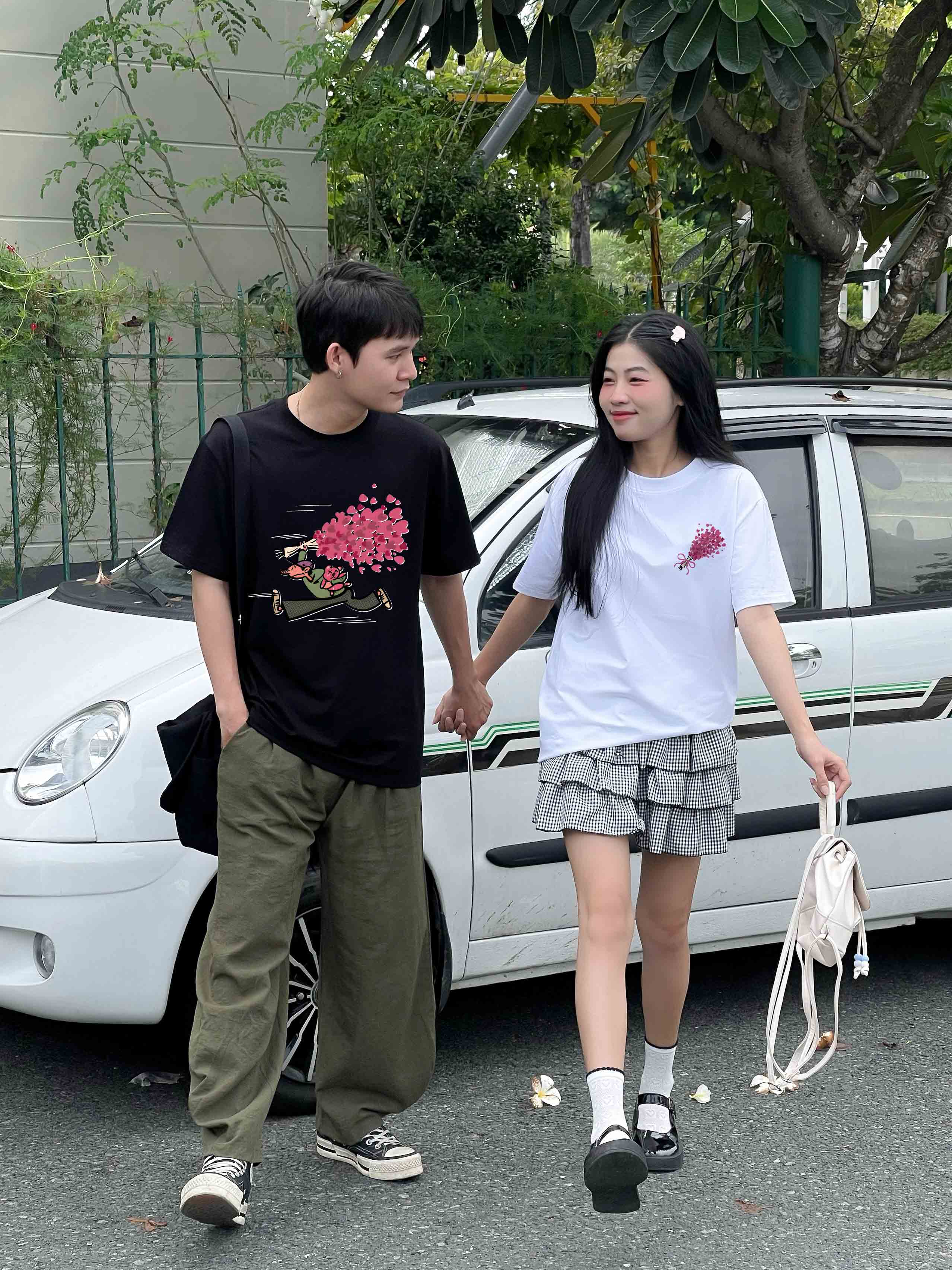 Áo thun cặp nam nữ trái tim form rộng 1943 Miucho cổ tròn vải 4c cotton 220gsm thoáng mát in mix_thumbnail_4