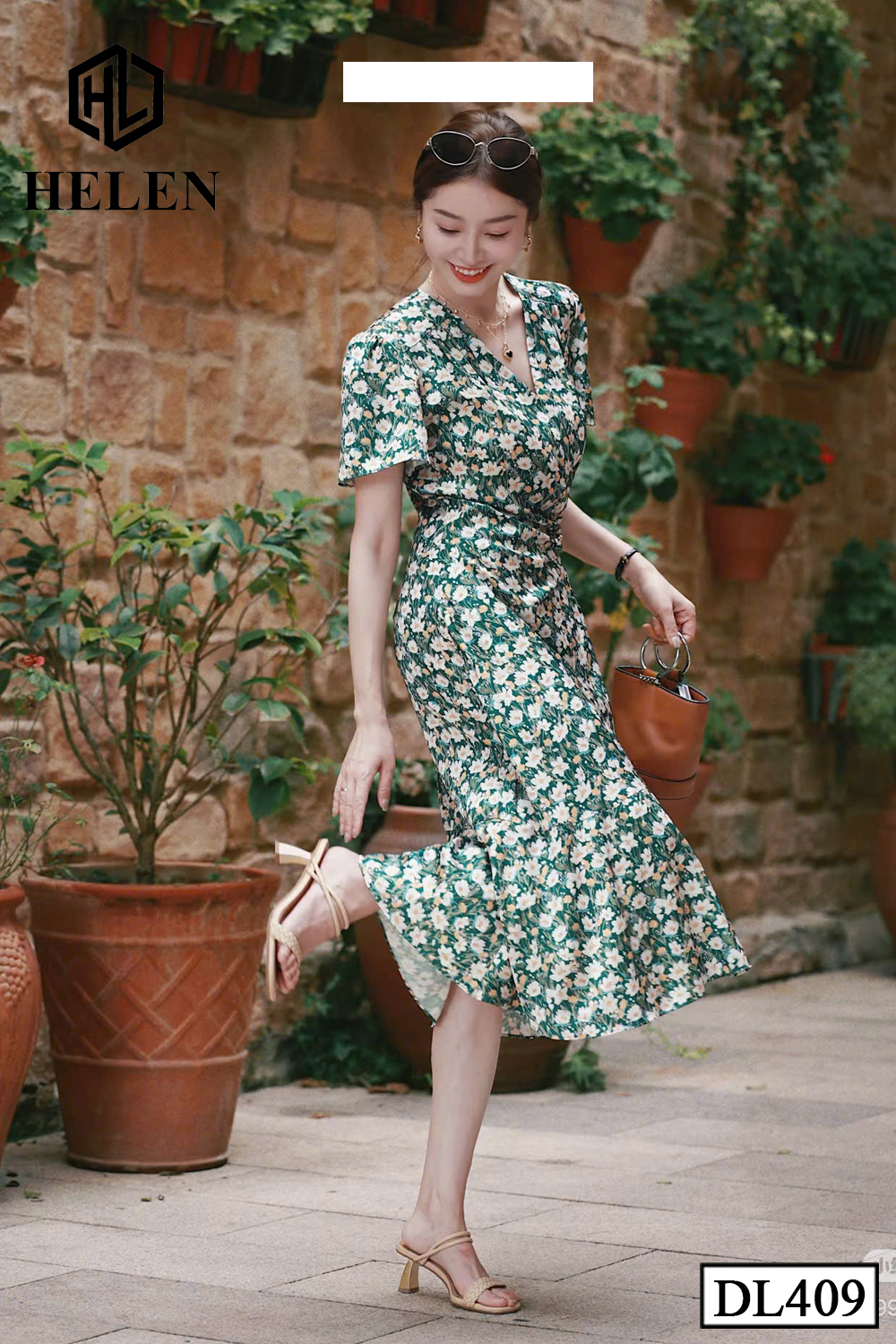 Đầm xòe hoa xanh trắng DL409