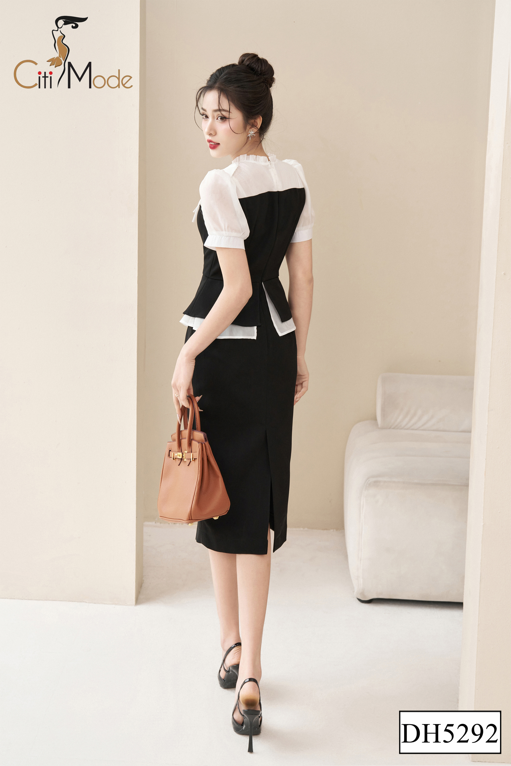 Đầm ôm peplum đen phối trắng đính hoa_thumbnail_2