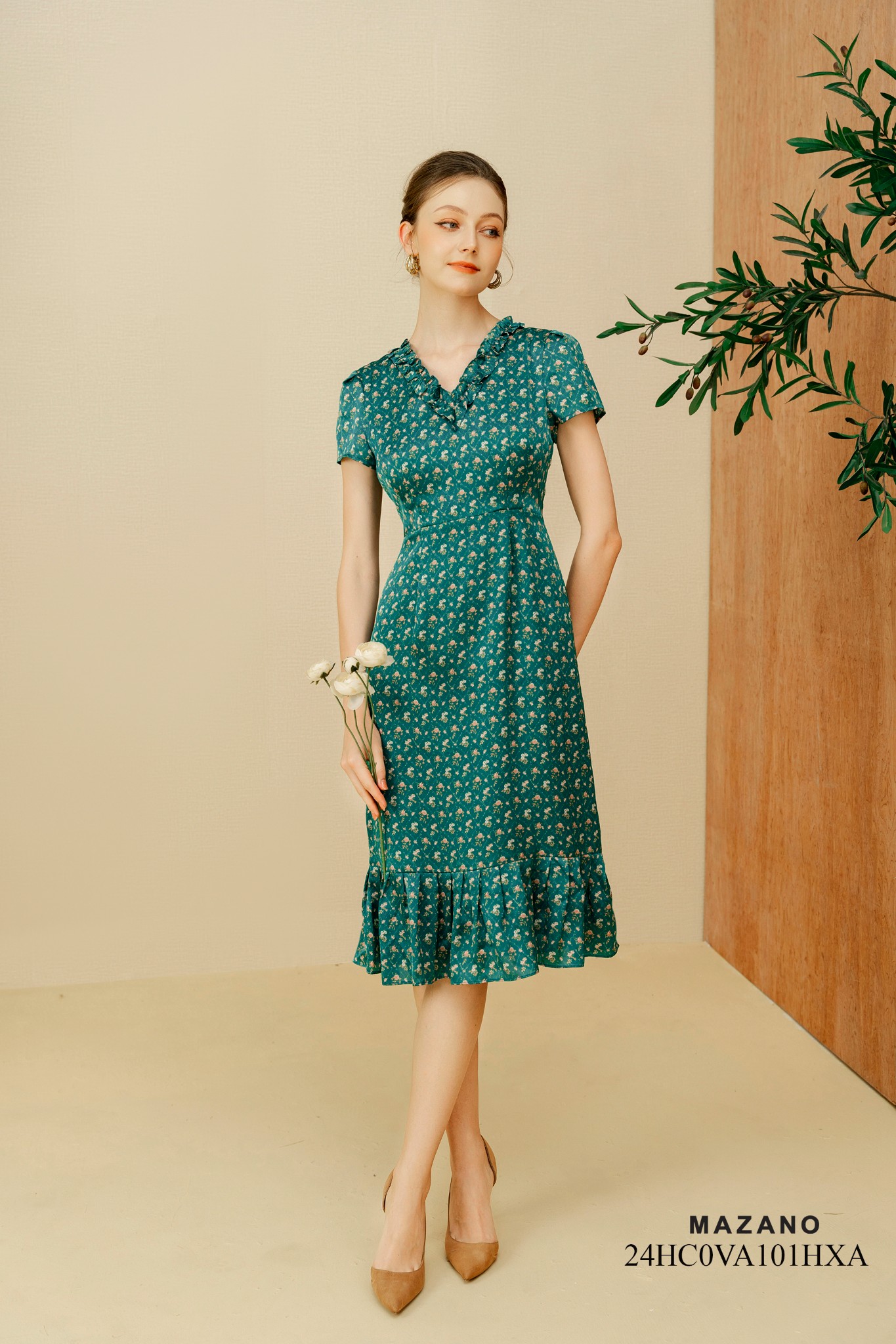 Đầm trang trí bèo cổ và gấu_thumbnail_0