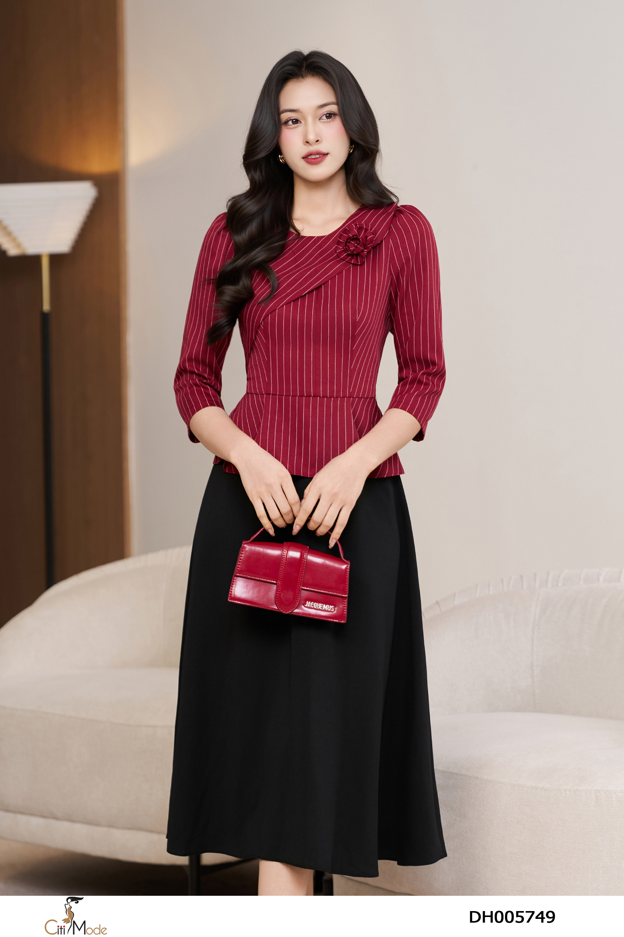 Đầm xòe liền peplum cách điệu cổ sam tay lỡ