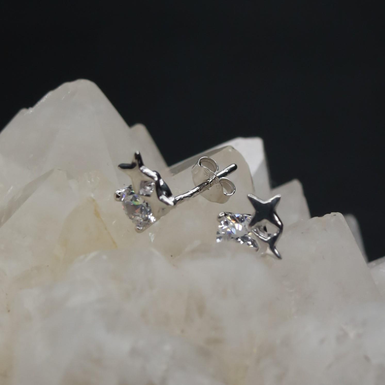 Khuyên kiểu bạc xi bạch kim kim cương sao_thumbnail_1