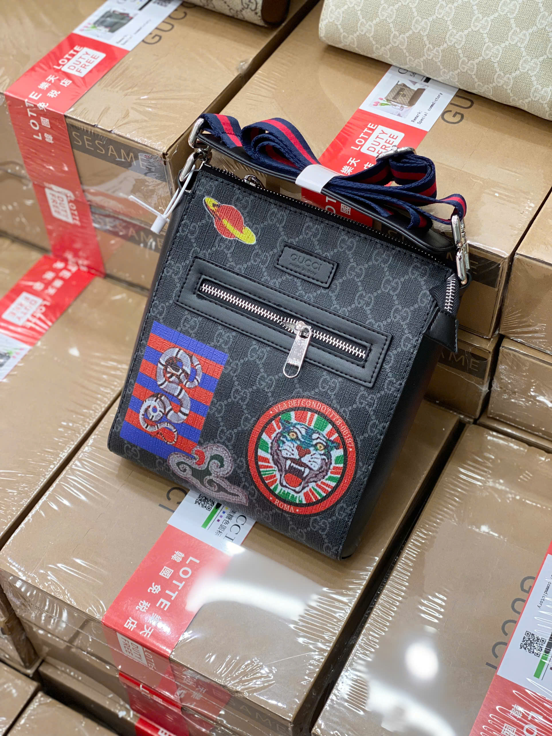 Túi Đeo Chéo Gucci GG Supreme Messenger Bag_thumbnail_12