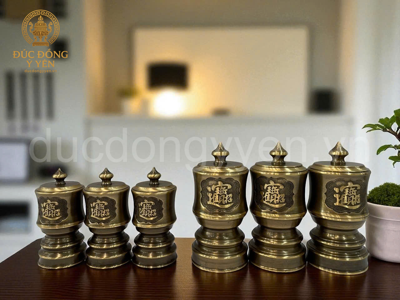 Bộ đài thờ trên ban đúc đồng vàng thau làm màu giả cổ _thumbnail_1